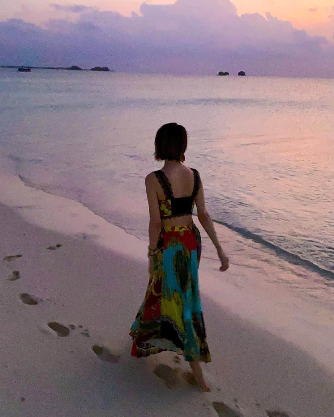 JUNKO（飯田順子）さんのインスタグラム写真 - (JUNKO（飯田順子）Instagram)「綺麗な色🌅 ・ 海に反射して海がpink🏝 ・」3月7日 20時28分 - jun__ko_