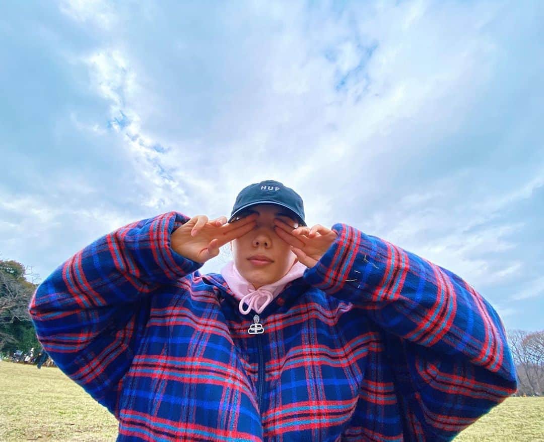 仲里依紗のインスタグラム：「☁️🐷」