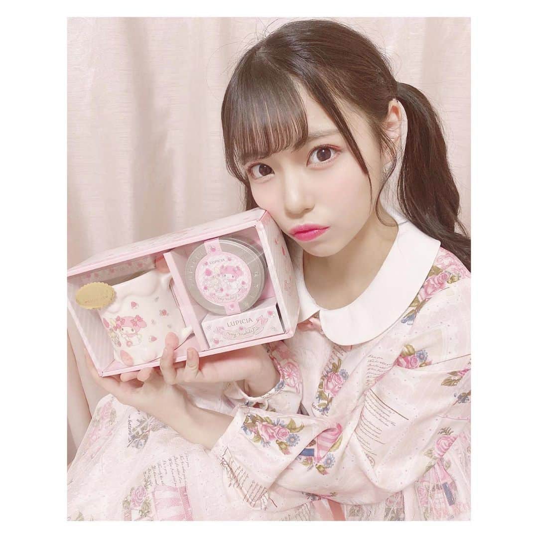 のインスタグラム：「これ見た瞬間から一目惚れってやつでした🐇💕﻿ ﻿ ﻿ ﻿ ﻿ #マイメロ#マイメロディ#ルピシア#LUPICIA#紅茶#tea#teatime#ストロベリーショートケーキティー#ショートケーキ#いちご#strawberry#cake#ミルクティー#milktea#マグカップ#cup#かわいい#ワンピース#ヘアアレンジ #ツインテール #ロリータ #pink」