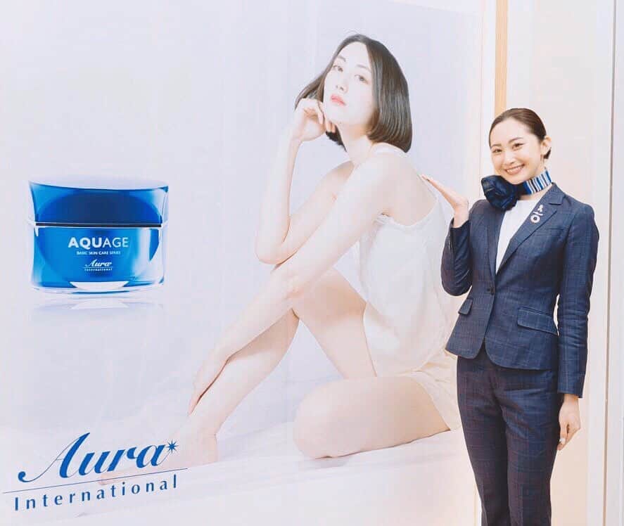 aya onoのインスタグラム：「等身大より大きなパネルになるって、もちろん嬉しいですけど、すごい気分でした✨ 胸がムズムズするというか笑 雰囲気違いすぎて、同じ人間に見えないと何回言われたことか笑 これからどんどん活躍の場を広げていきたいと思います☺️ 日本だけにとどまらず… 応援よろしくお願いします！！ #マルイ#なんばマルイ#AQUAGE#大野彩#名古屋モデル#missjapan#missjapangifu#ミスジャパン#ミスジャパン岐阜#ミス岐阜  @namba_marui_official」
