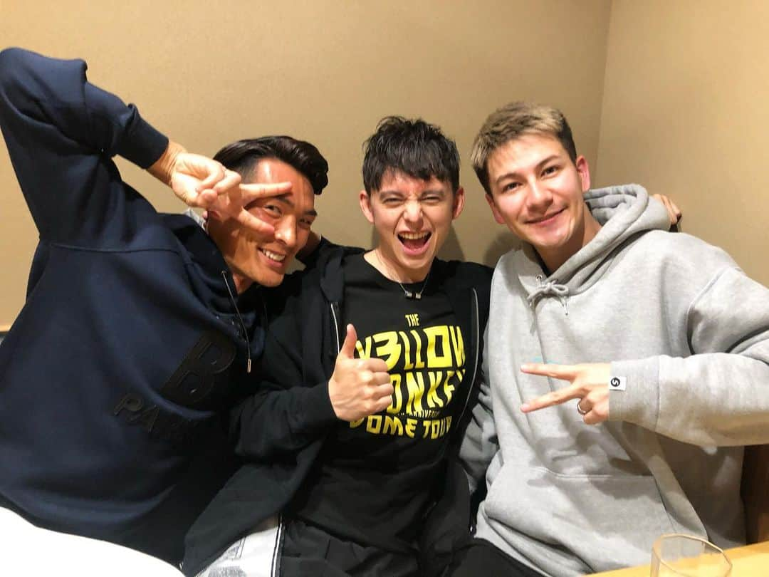 槙野智章さんのインスタグラム写真 - (槙野智章Instagram)「槙野とハリーとJOY🤩  #ハリー杉山 #joy #槙野智章 #makino」3月7日 22時16分 - makino.5_official