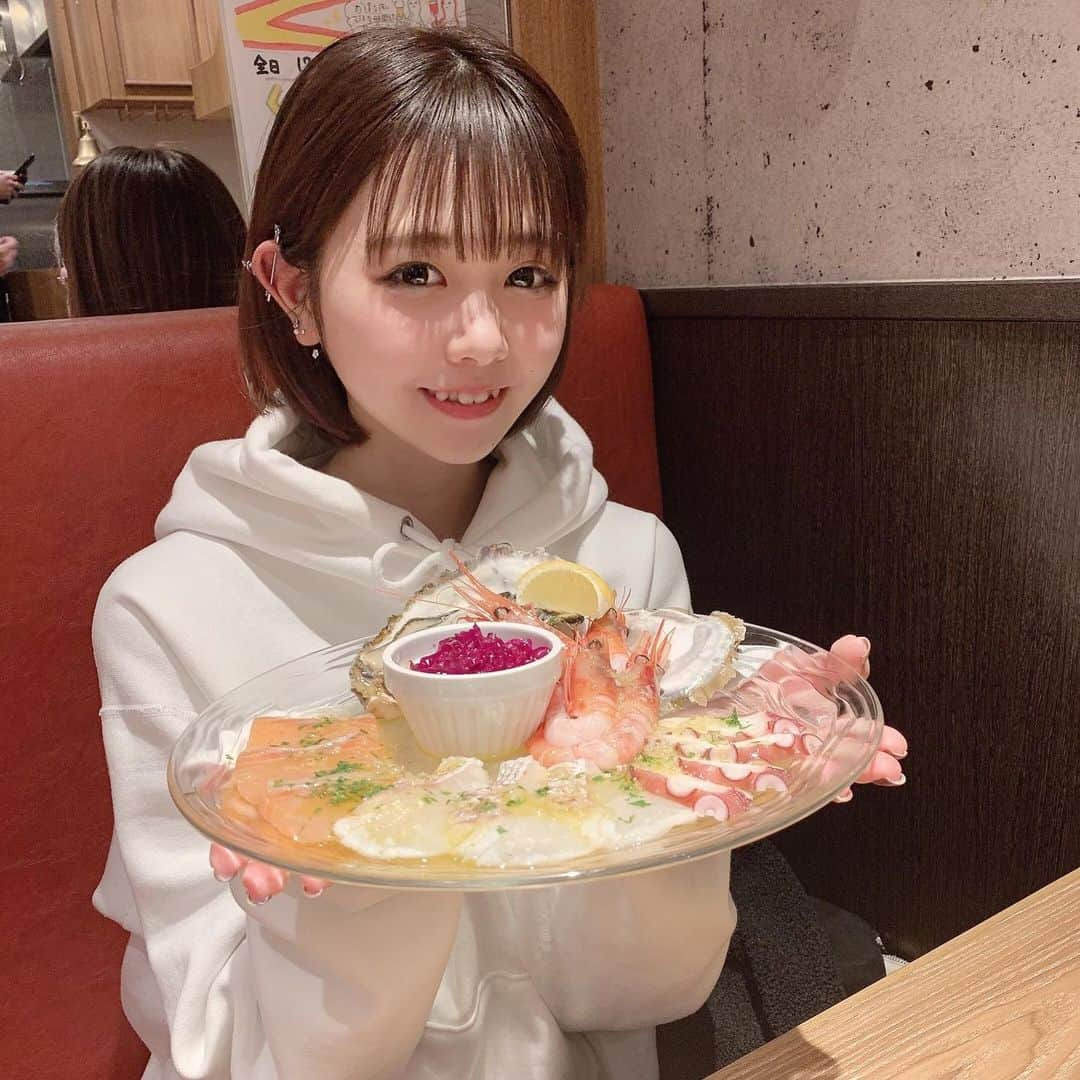 はやめいさんのインスタグラム写真 - (はやめいInstagram)「オシャレなディナー食べてきた 𓂃𓈒𓏸 人生初のうにしゃぶ最高だったなあ🥺 また食べたいな 💭 ⠀ ⠀  #はやめいのごはん 🍚 ⠀ ⠀  #リザラン #リザラン高田馬場 #ピンチョス #新宿バル #高田馬場グルメ #スペインバル #高田馬場バル #pr」3月7日 22時19分 - haya.mei