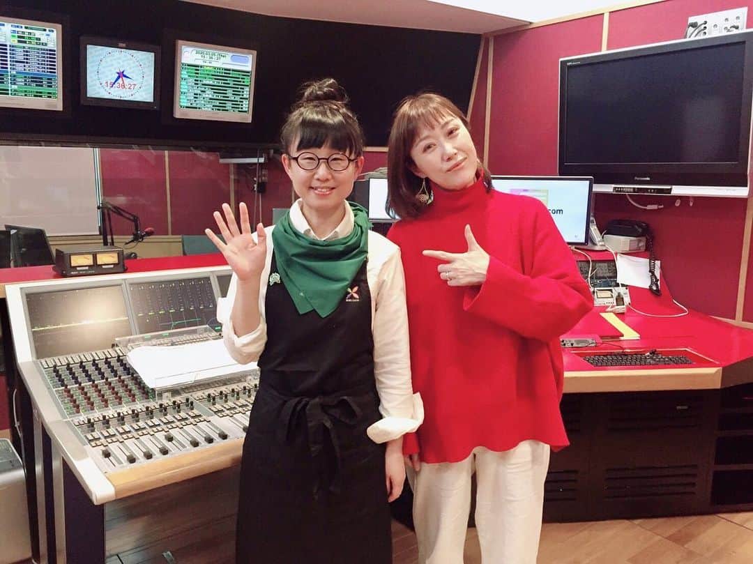 土井コマキのインスタグラム：「ずっと出たかった仁井さんの番組。今月は、わたくしが、野菜が美味しいお店を紹介します。 1週目は、京都バイタルサイン。野菜って全部味が違って楽しいなぁと、ゆっくり食べたくなる一汁三菜とサラダのプチコース。野菜を育てるプロと、料理するプロに敬礼！ #野菜ソムリエプロ  #野菜ソムリエ」