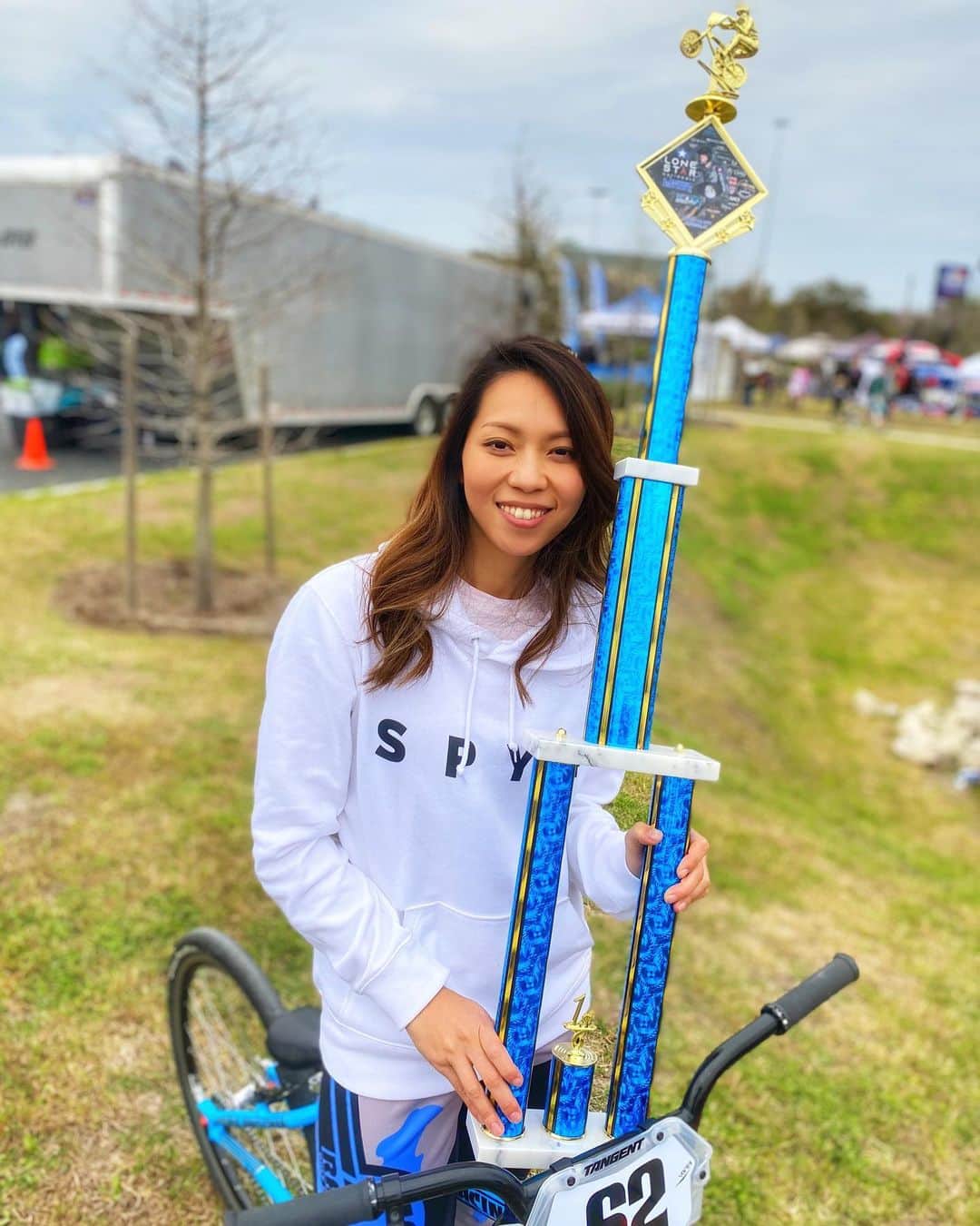 飯端美樹のインスタグラム：「LONE STAR NATIONALS DAY1 優勝しました🥇 明日も頑張ります✨ #bmxlife」