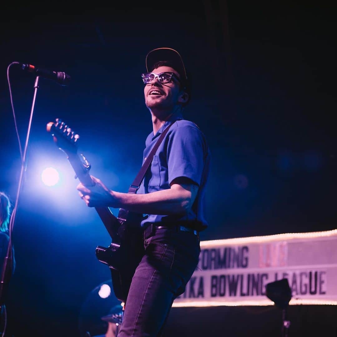 マシュー・カマのインスタグラム：「Another tour down - grateful to travel around this globe playing songs that mean so much to me. Excited for April / May shows - but for now , one more to go Colorado !」