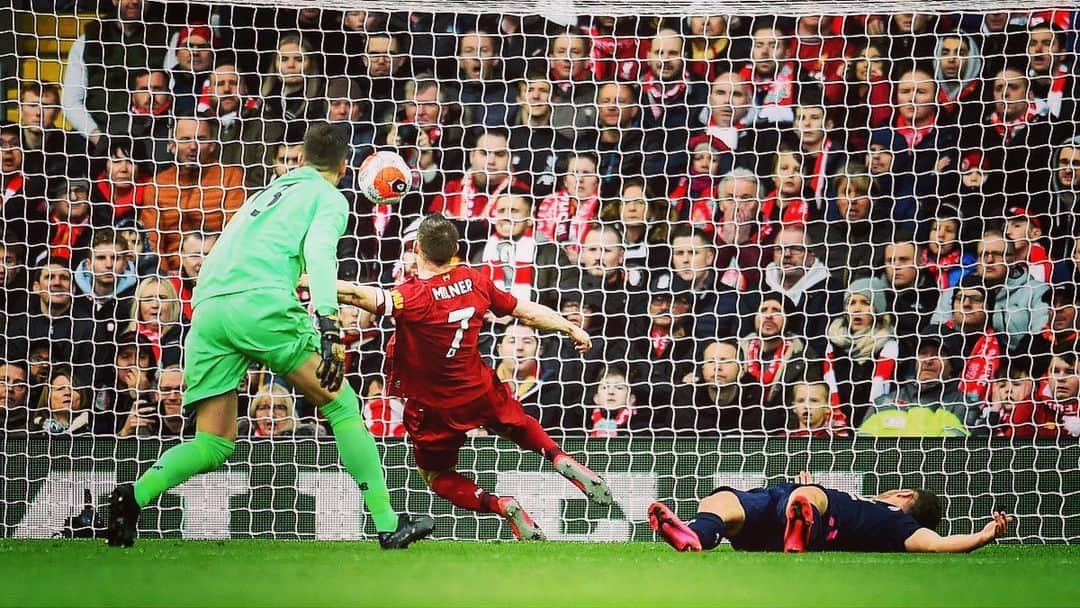 リヴァプールFCさんのインスタグラム写真 - (リヴァプールFCInstagram)「Milly 🤩 #LFC #LiverpoolFC #Milner #Anfield」3月8日 2時02分 - liverpoolfc