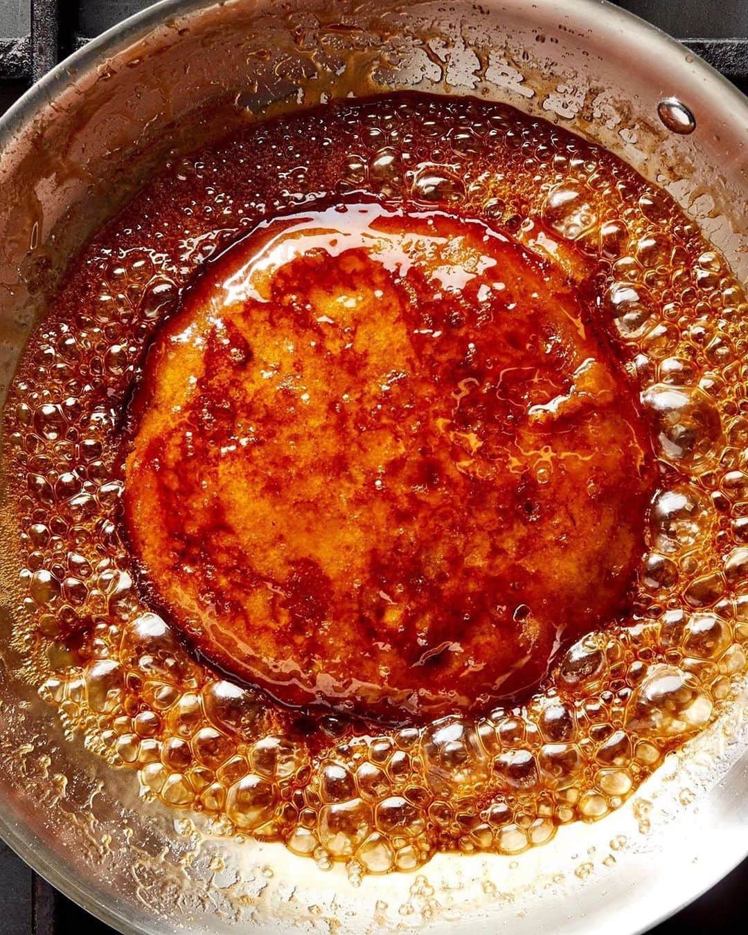 Paul Octaviousのインスタグラム：「Candied Pancakes will now be my thing... @lukasvolger just came out with a new cook book and one of the recipes I attempted was at the end putting the pancake back in the skillet after it’s done and pouring syrup over the pancake  which brûlée’s the syrup!  I attempted a photo but this one from @epicurious is way better. 📸 @j_deleo, food styling @lizajernow . . . . . #brunch #brunchgoals #brunching #food #foodie #fluffypancakes #foodphotography #foodporn #bigbreakfast #brunchvibes #pancakeslover #brunch🍴 #breakfast #eggs #delicious  #pancake #breakfastideas #pancakes #🥞 #pancakeart #pancakelover #lukasvolger #gamechanger」