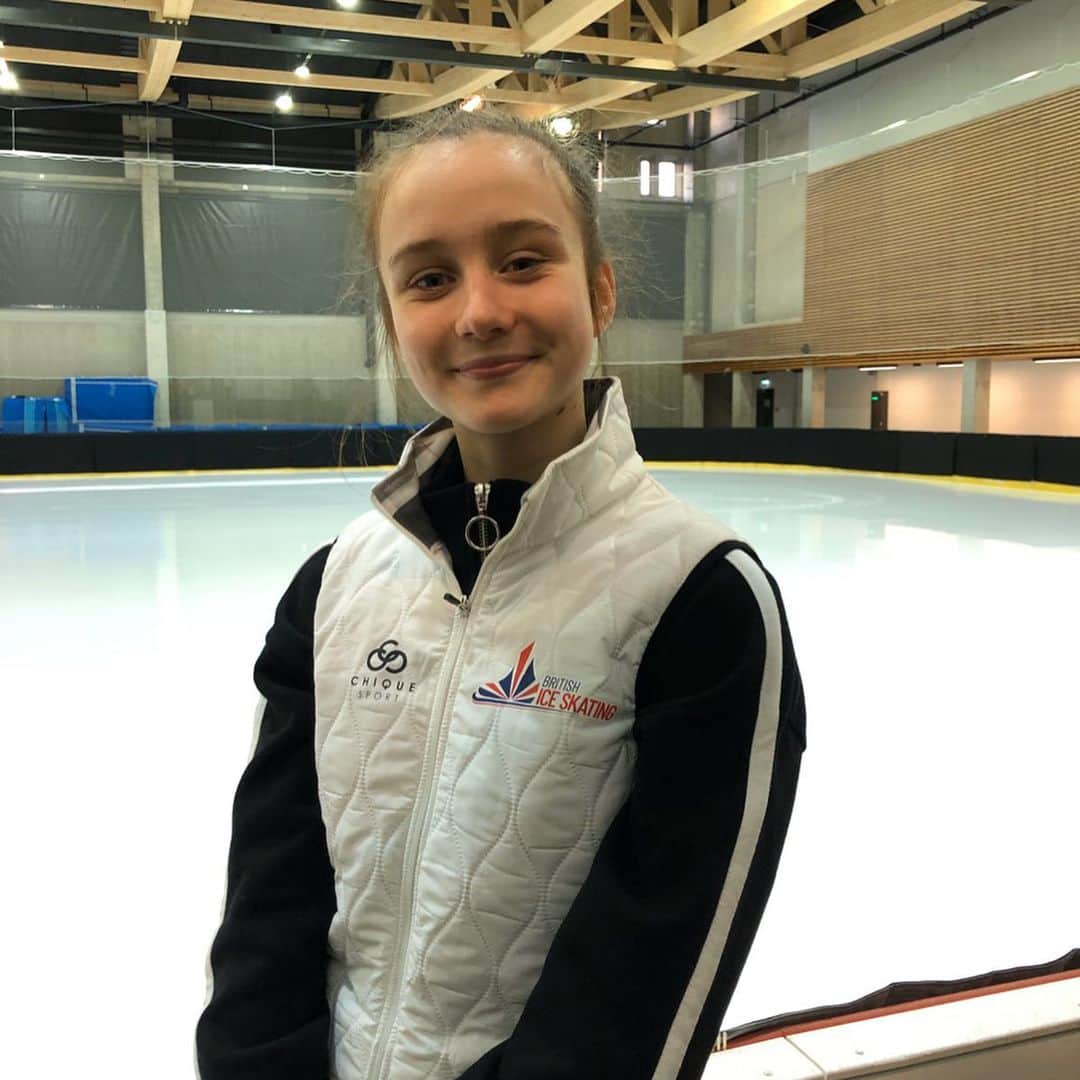 Phil Harrisさんのインスタグラム写真 - (Phil HarrisInstagram)「Well what a fantastic experience for @elena.k.o.m.o.v.a this week in Tallinn! Yes there were mistakes in the short program, but just getting to the @isufigureskating World Junior Championships in your first junior season and competing to represent #GB is a huge #achievement in itself!! 🏆 It was an incredibly tough event but you have shown you belong in this field 🙌🏼✨🌟 I am immensely proud of what you has accomplished this season and how at every event you have gone from strength to strength!  A good rest now before the real hard work begins! 👏🏼👊🏼💪🏼⛸ Also, congratulations to the rest of the team on your performances in Tallinn this week 🥳 it has been a #pleasure 🙏🏼 #proudcoach #goteam #WorldJFigure #FigureSkating #hardworkpaysoff . . @britishiceskating @nat_ice_centre @oxfordicerink @johnwilsonblades @edeaskates @pulsinhq @wearefeel @chiquesport @elenarusuk @john.wicker @pennycoomes @n_buckland @emilybrown1_ @_james.hernandez」3月8日 4時03分 - phil1harris