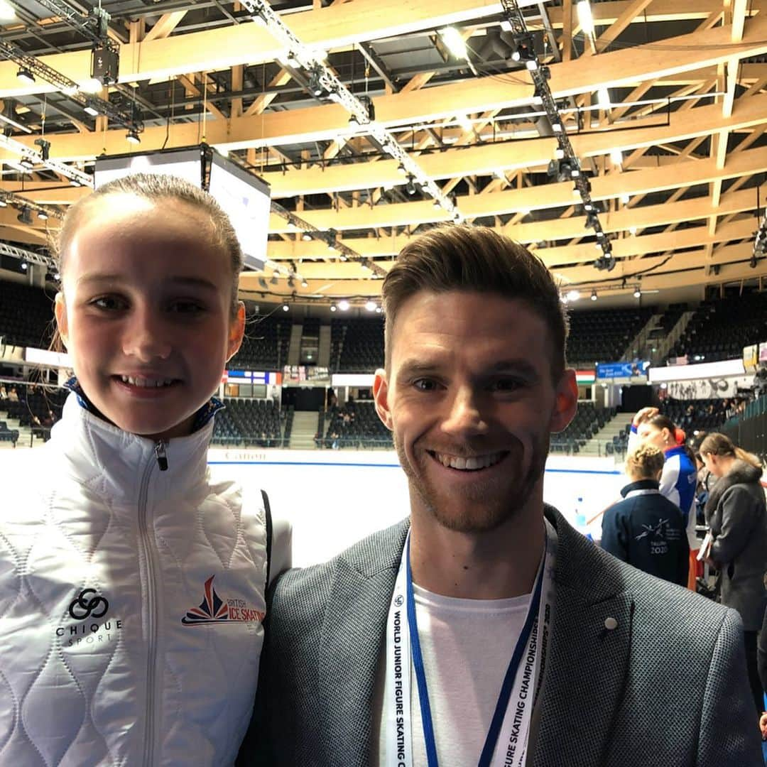 Phil Harrisさんのインスタグラム写真 - (Phil HarrisInstagram)「Well what a fantastic experience for @elena.k.o.m.o.v.a this week in Tallinn! Yes there were mistakes in the short program, but just getting to the @isufigureskating World Junior Championships in your first junior season and competing to represent #GB is a huge #achievement in itself!! 🏆 It was an incredibly tough event but you have shown you belong in this field 🙌🏼✨🌟 I am immensely proud of what you has accomplished this season and how at every event you have gone from strength to strength!  A good rest now before the real hard work begins! 👏🏼👊🏼💪🏼⛸ Also, congratulations to the rest of the team on your performances in Tallinn this week 🥳 it has been a #pleasure 🙏🏼 #proudcoach #goteam #WorldJFigure #FigureSkating #hardworkpaysoff . . @britishiceskating @nat_ice_centre @oxfordicerink @johnwilsonblades @edeaskates @pulsinhq @wearefeel @chiquesport @elenarusuk @john.wicker @pennycoomes @n_buckland @emilybrown1_ @_james.hernandez」3月8日 4時03分 - phil1harris