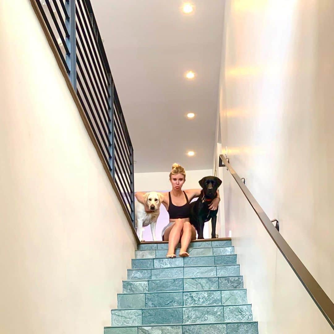 Caitlyn Jennerさんのインスタグラム写真 - (Caitlyn JennerInstagram)「My baby’s! These three faces😍😍😍 they make when I’m leaving」3月8日 6時30分 - caitlynjenner