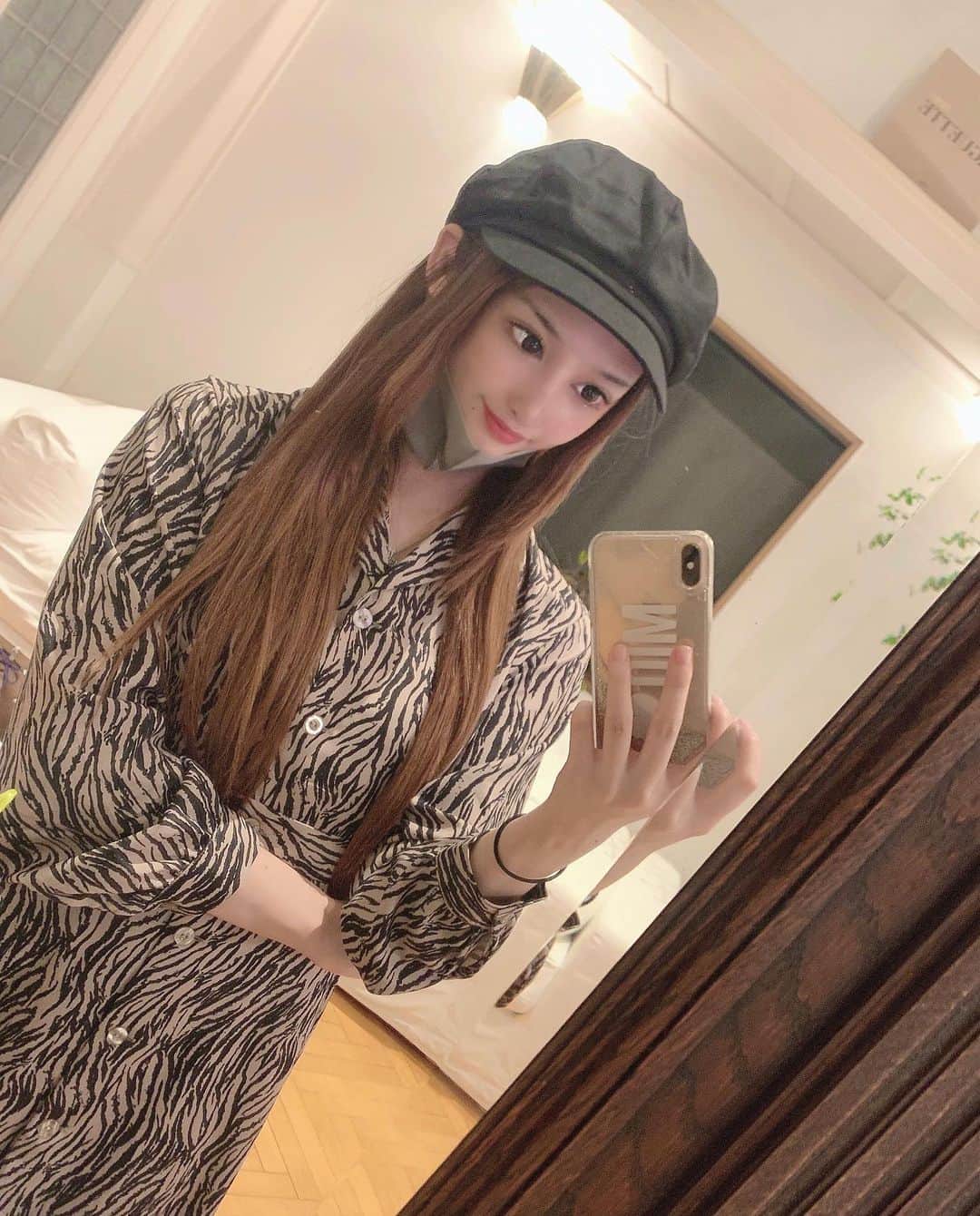 みおのインスタグラム：「ハイフしてきた😸 すぐ口角上がっててびっくりした 皆やった方が良い @lip.minamiaoyama」