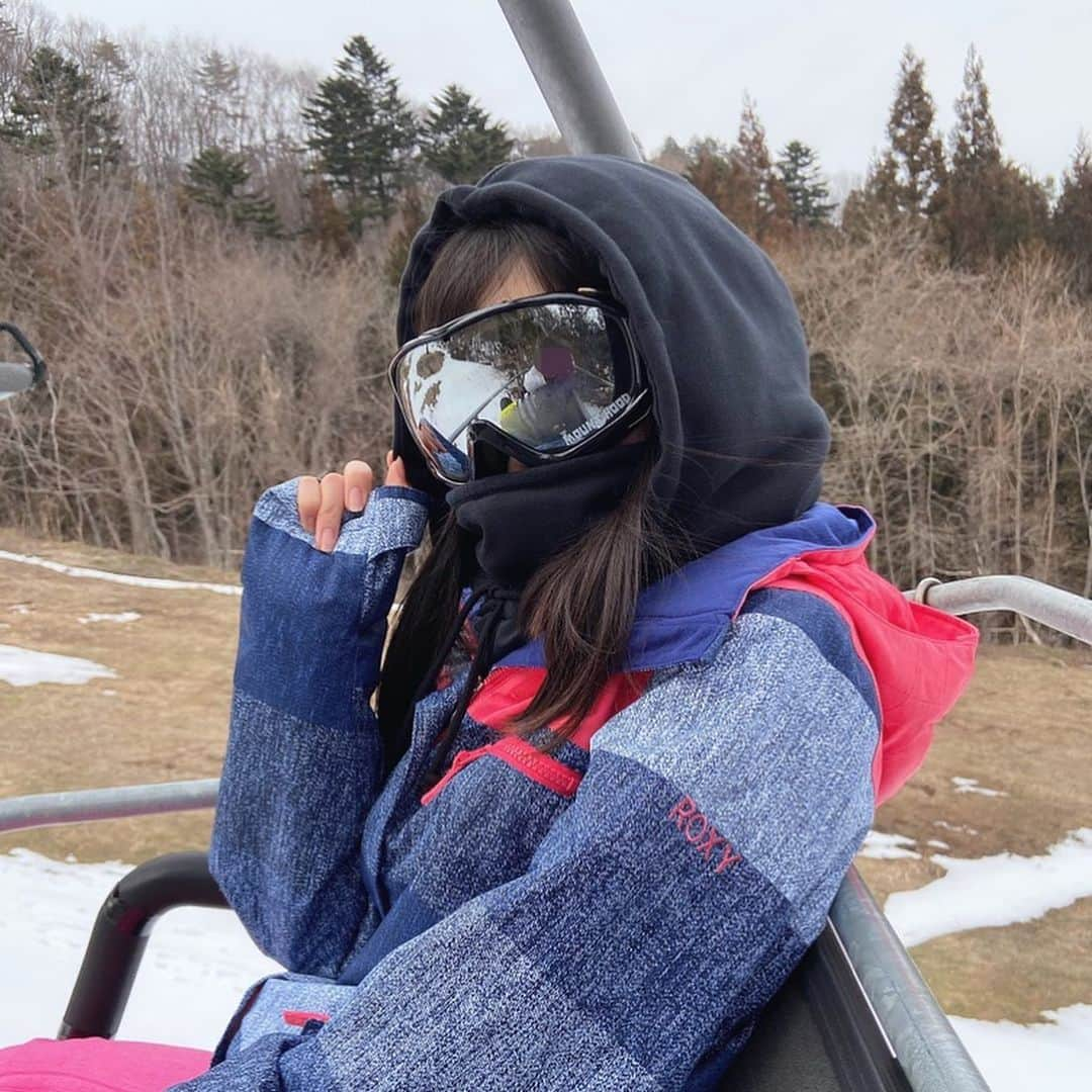 小林莉奈さんのインスタグラム写真 - (小林莉奈Instagram)「スノボ🏂﻿ ﻿ もはや誰かわからない（笑）﻿ ﻿ 弟のゴーグル借りた✌🏻﻿ ﻿ #スノーボード #スノボ #スノボ女子」3月8日 18時03分 - rina_yoruami