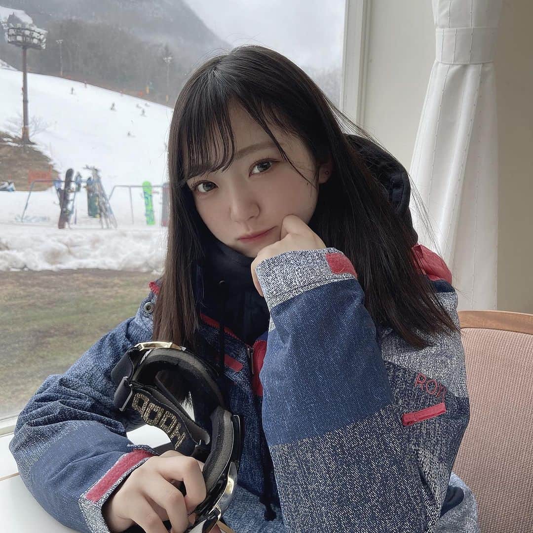 小林莉奈さんのインスタグラム写真 - (小林莉奈Instagram)「スノボ女子はお好きですか？☺️﻿ ﻿ #スノーボード #スノボ #スノボ女子 #ノルン水上スキー場」3月8日 18時13分 - rina_yoruami