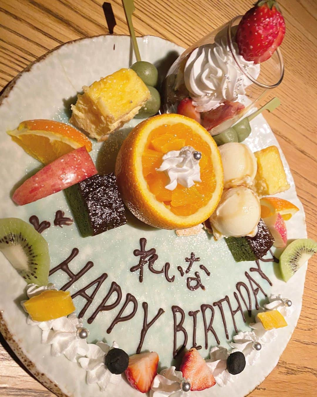 CHIHAさんのインスタグラム写真 - (CHIHAInstagram)「Happy Birthday Reina❤️﻿ ﻿ ﻿ 今でもこうして集まれる幸せ💓﻿ 来れなかった子もいるけど、また近いうちみんなで🥰✨﻿ ﻿ ﻿ ﻿ #私の年下王子さま　#年下王子　#abemaTV #birthday」3月8日 18時32分 - chiha6170