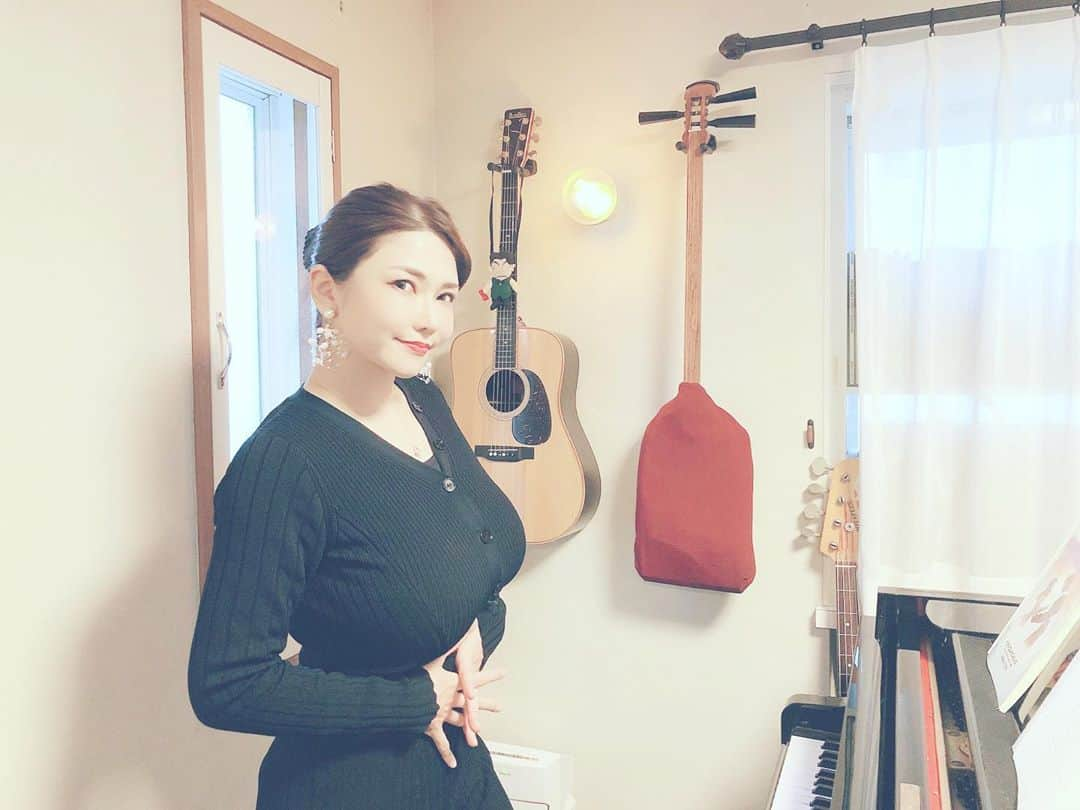 沖田杏梨さんのインスタグラム写真 - (沖田杏梨Instagram)「Getting ready for you to distribute🎙🕊 #antiokita」3月8日 18時48分 - anri_okita