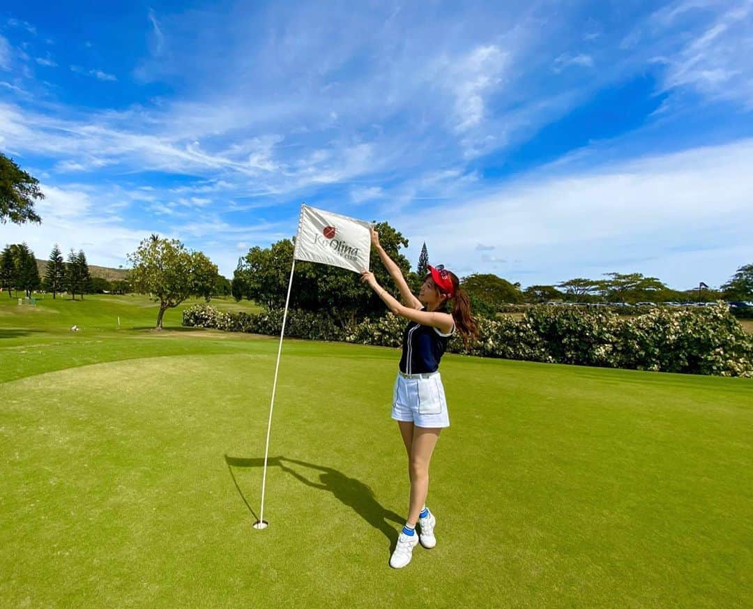 美波千夏さんのインスタグラム写真 - (美波千夏Instagram)「🌺Hawaii Golf⛳️ .  今日はKo Olina Golf Clubで⛳️❤️ ハワイゴルフした中で1番簡単なコースなのに100だった🤭 綺麗でワクワクするゴルフ場でした❤️ ウェアはこちらも @archivio.official の新作！ . . . #ハワイゴルフ #hawaiigolf #koolinagolfclub #コオリナ #コオリナゴルフクラブ」3月8日 10時15分 - chinatsu_minami