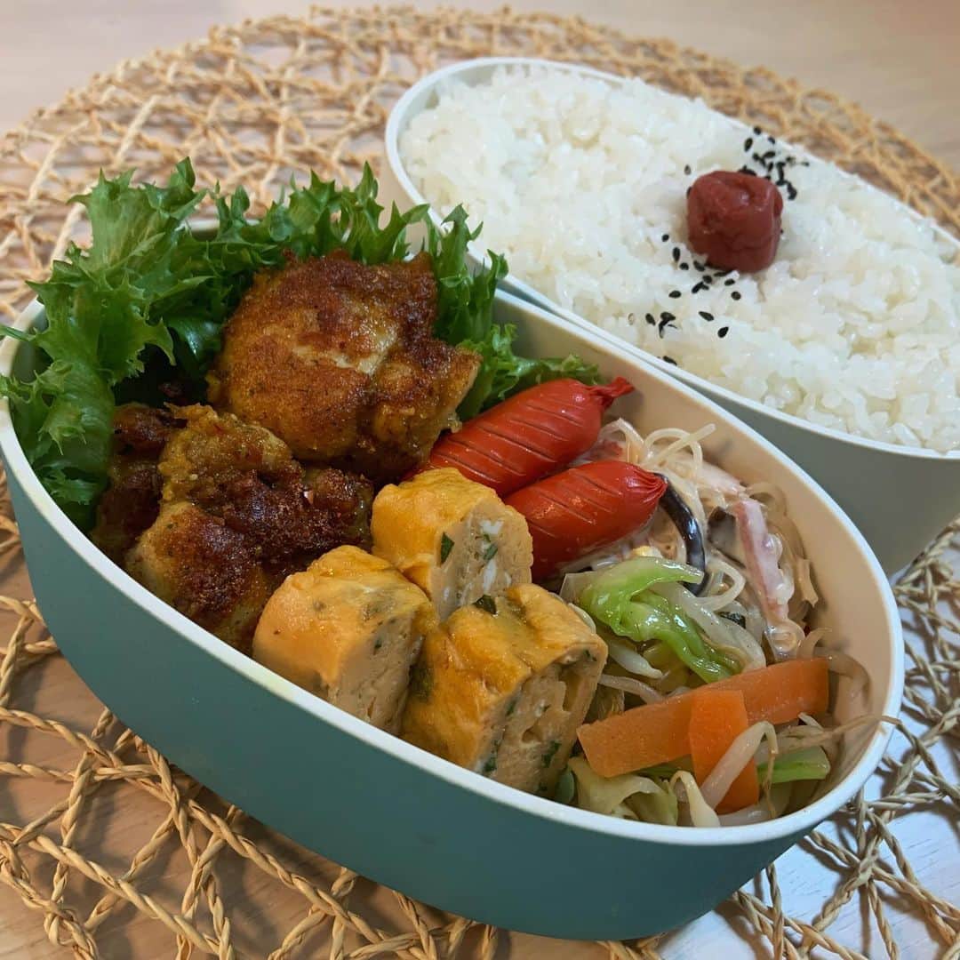 本田しおりさんのインスタグラム写真 - (本田しおりInstagram)「#今日のお弁当  #カツレツ（カレー味） #大葉入り出し巻き卵 #春雨サラダ#野菜炒め#赤ウインナー  #お弁当 #本田弁当 #旦那さん弁当 #神ちゃん弁当」3月8日 10時42分 - _shiori_honda_