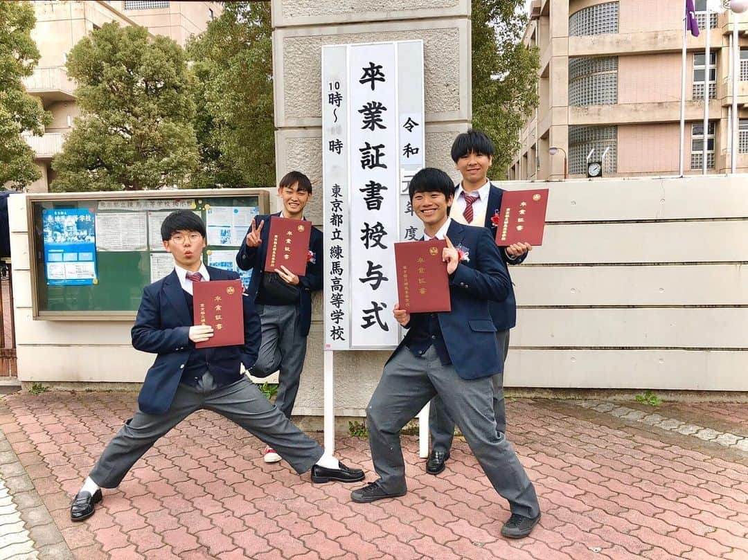 阿部のインスタグラム：「卒業しました。🌸 そんなに友達はできなかったけど、楽しい日々が送れてとても幸せでした。 全部愛してる！」