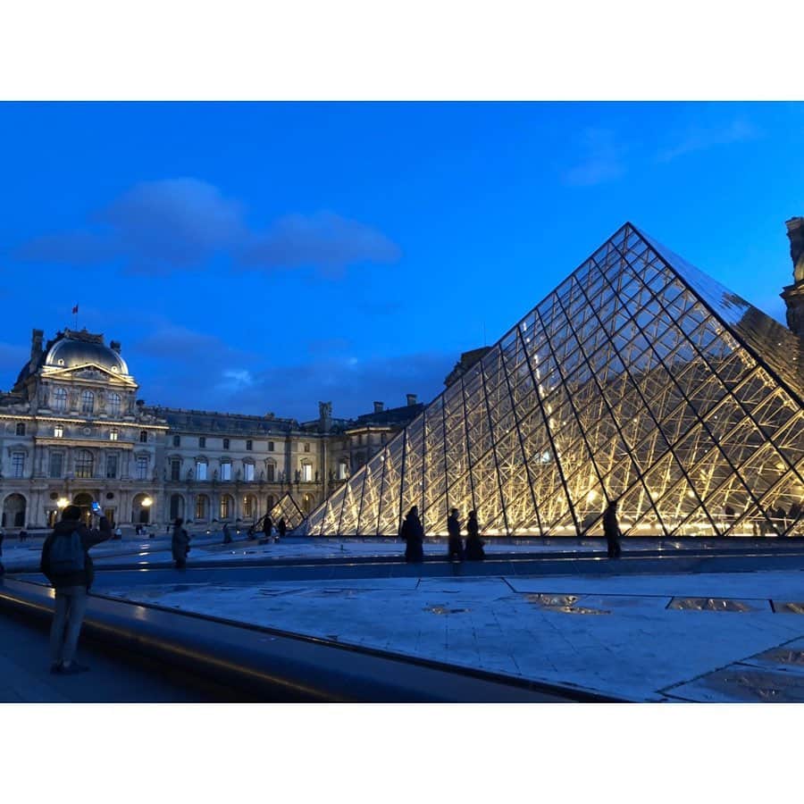 田尻夏樹（なつきんぐ）さんのインスタグラム写真 - (田尻夏樹（なつきんぐ）Instagram)「パリ観光は ミュージアムパスを使って美術館巡りもしました😌✨ . . 美術館のあの独特の雰囲気と静けさが 凛とした気持ちになるから好き。 . 当時の生活を見れたりすると まるでタイムスリップした気持ちになるし その役になりきる← . . 諸事情で写真は無いんだけど このパスのおかげでたくさん回れて嬉しい✨✨ フランスをたくさん知れた気持ちになりました😌✨ . . . #ミュージアムパス #parismuseumpass」3月8日 13時03分 - tajiri_natsuki