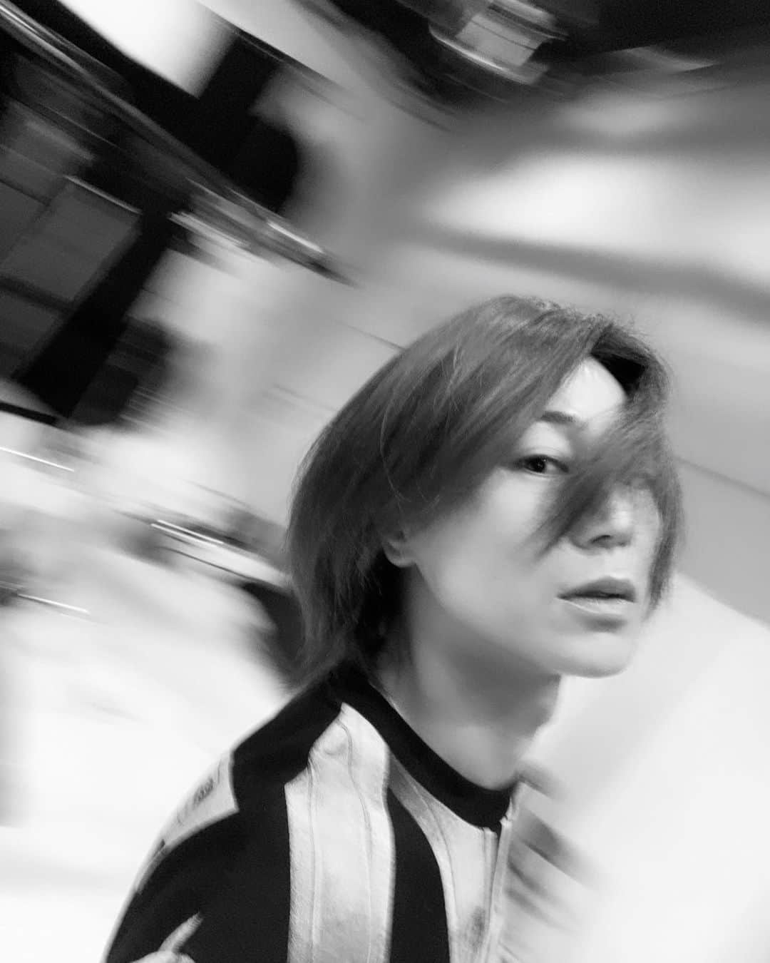 氷川きよしさんのインスタグラム写真 - (氷川きよしInstagram)「探してる... 昔からずっと探してるのかもしれない... 自分を。  by kii  #氷川きよし #hikawakiyoshi #自分探し #kii #bykii #キヨラー」3月8日 13時34分 - hikawa_kiyoshi_official