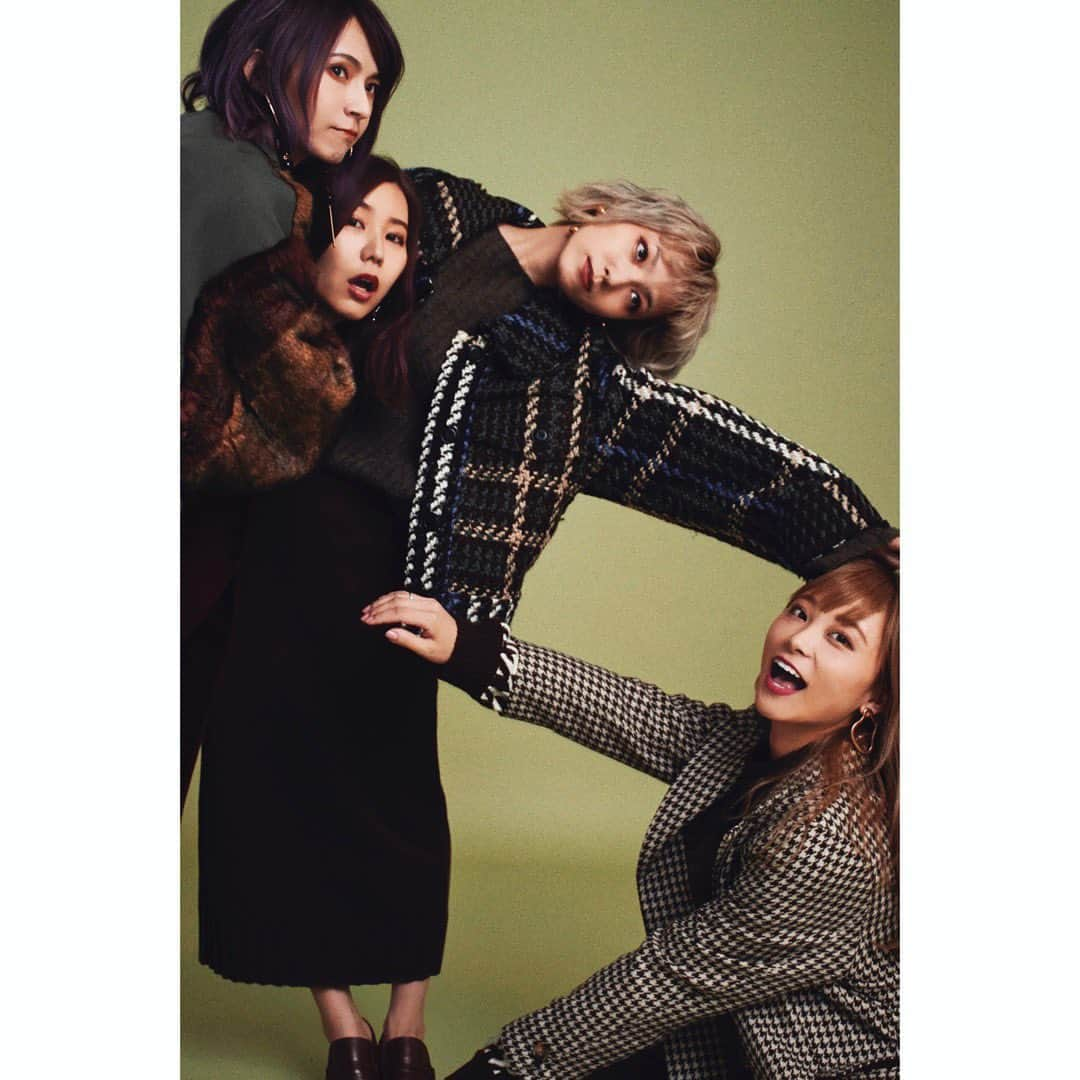 SCANDALさんのインスタグラム写真 - (SCANDALInstagram)「Happy International Woman's Day💐 #scandal #her #iwd #internationalwomansday #国際女性デー」3月8日 19時00分 - scandal_band_official