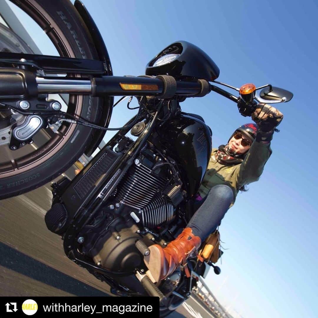 古澤恵のインスタグラム：「#Repost @withharley_magazine with @get_repost ・・・ ウィズハーレー vol.3 サンキューの日💕 3月9日発売！！ . . . #WITHHARLEY #ウィズハーレー #harleydavidson #ハーレーダビットソン #harleygirls #bikersofinstagram #motogirl #girlsbiker #bikestagram #asiangirlrider #bike_japan #motorcyclegirl #バイク女子 #ガールズバイカー #バイクのある風景 #バイクのある生活 #バイクが好きだ #バイク写真 #harleydavidsondaily #harleydavidsonmotorcycles #磯部孝夫 #古澤恵 #gugu #ハーレー女子 #ハーレーが好きだ #ハーレーのある生活 #ハーレー乗りと繋がりたい #bikelady」