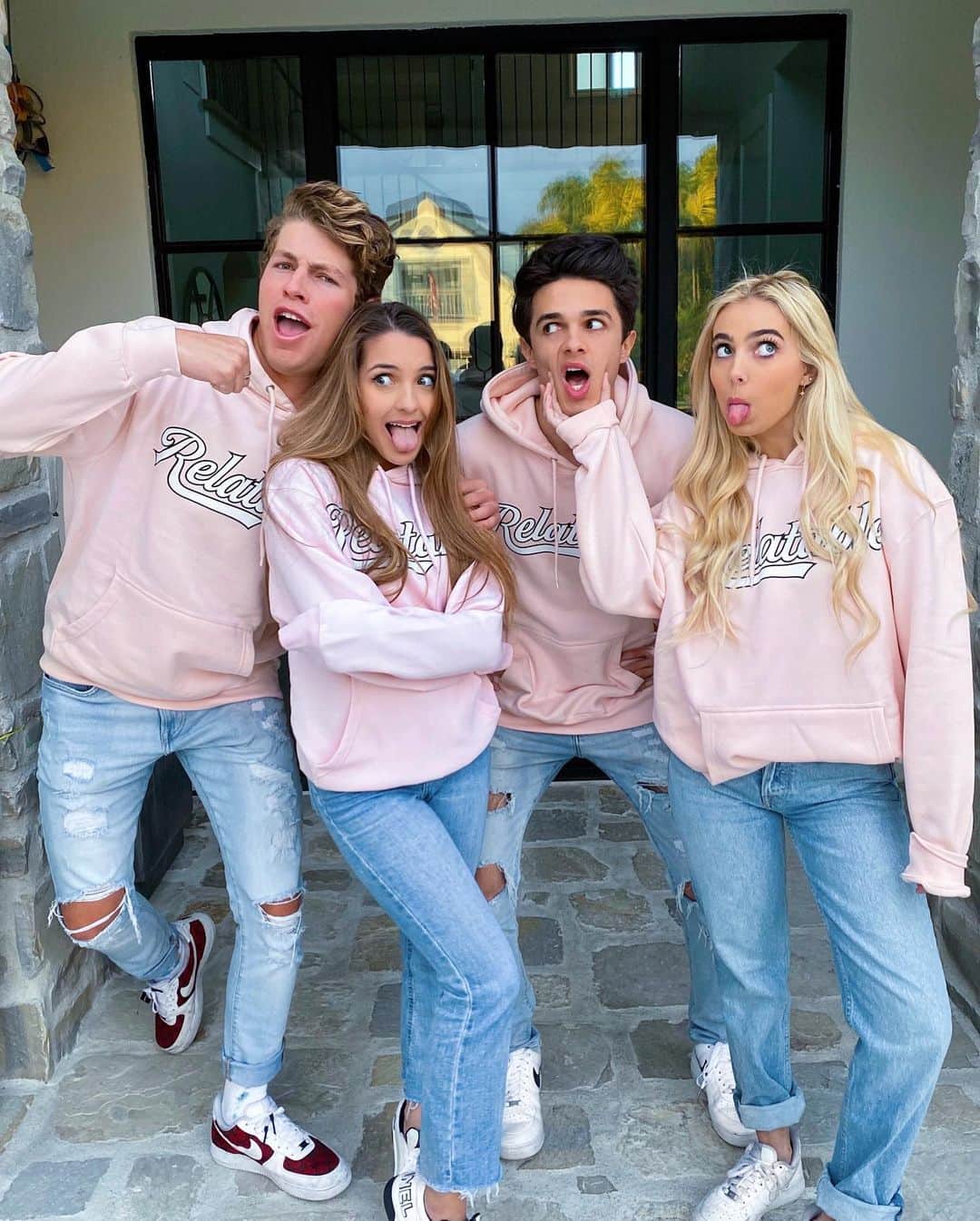 Brent Riveraさんのインスタグラム写真 - (Brent RiveraInstagram)「Who wore it best??😱😂 my merch is out now❤️ @relatable_apparel」3月8日 17時03分 - brentrivera