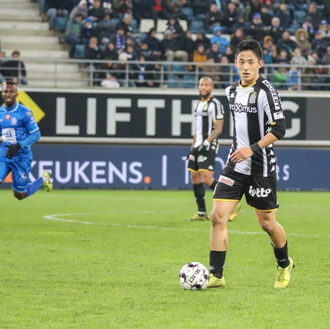 森岡亮太さんのインスタグラム写真 - (森岡亮太Instagram)「・ We all worked really hard to get this very important 3 points! Well done to all! ・ #rcsc #jupilerproleague  #belgium」3月9日 3時39分 - ryota_morioka