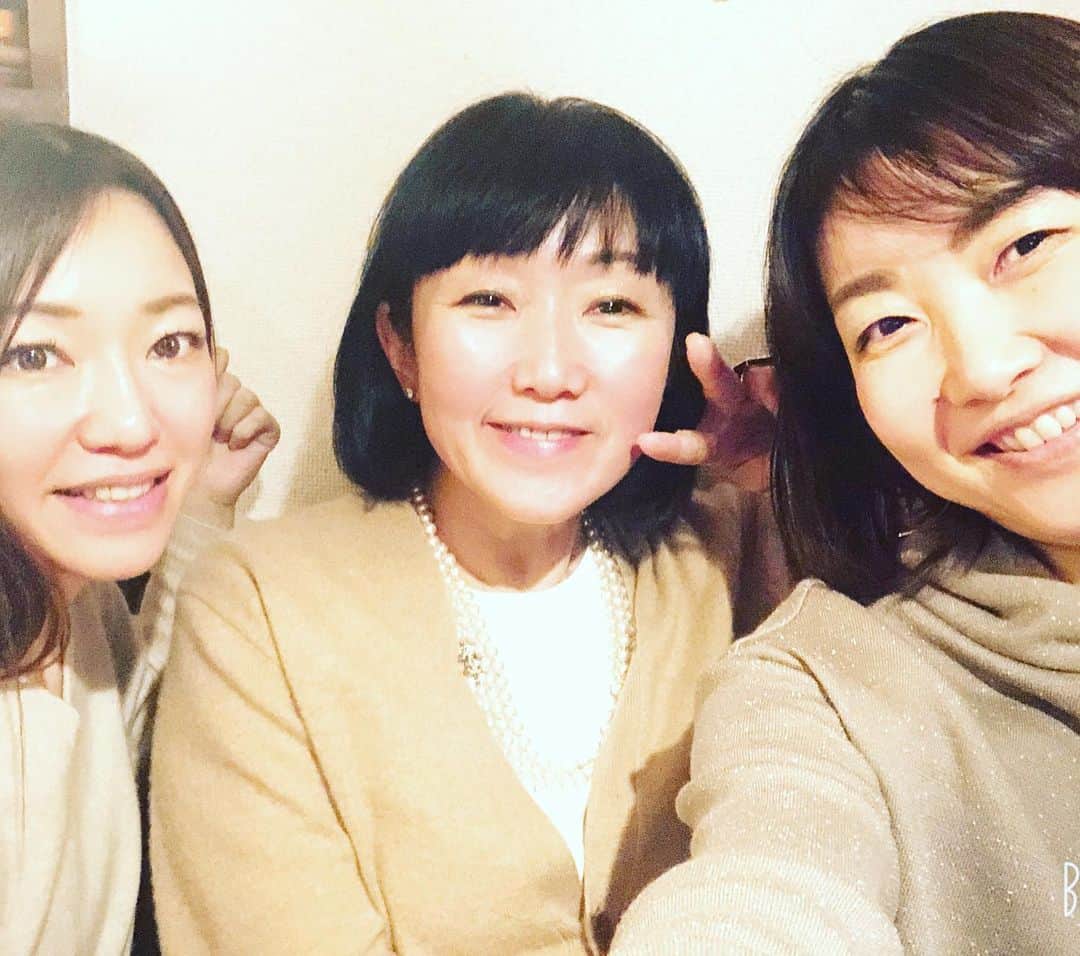 阿部洋子さんのインスタグラム写真 - (阿部洋子Instagram)「👯‍♀️🕺👯‍♀️ きのうのあたすたち。 #すき焼きパーティー #おうちごはん」3月8日 19時18分 - hirocoring