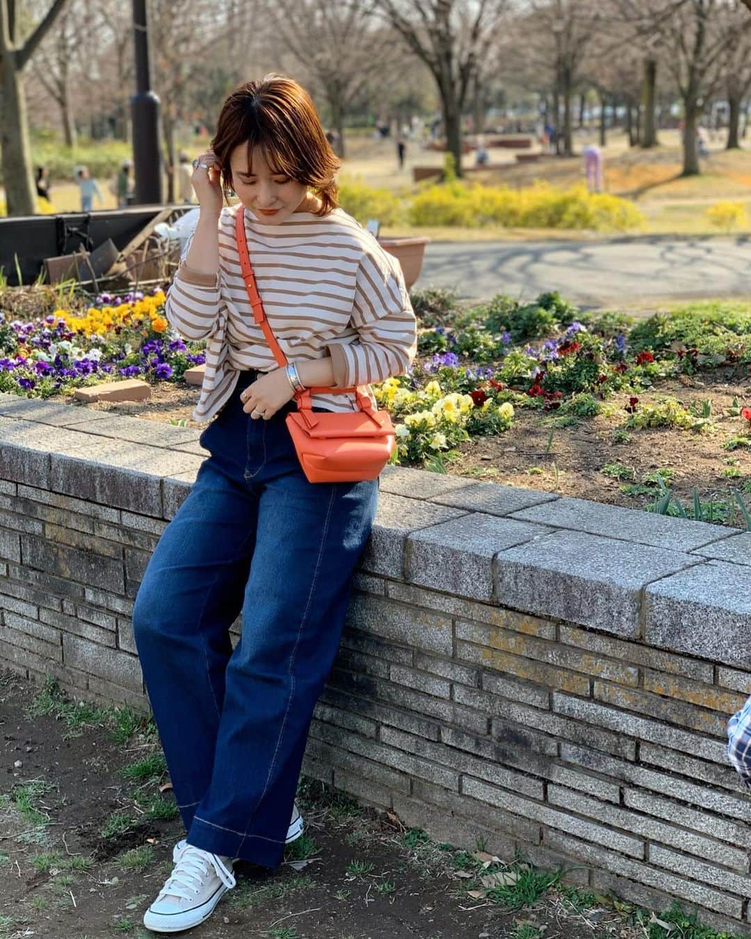 宮崎真梨子さんのインスタグラム写真 - (宮崎真梨子Instagram)「‥ いつかのお洋服♡ ずっと気になっていたカーブワイドパンツを【神戸レタス(@kobe_lettuce )】でGET。シルエット綺麗だし、生地もストレッチ効いてて履きやすい。公園に行く時に重宝しそう♡ ∵ ∵ #kobelettuce #神戸レタス #いつコ#ママコーデ #ママファッション #大人ファッション #30代コーデ #アラフォーコーデ #大人可愛い #ミヤマリ #vocest #vocemagazine #美容ブロガー #インフルエンサー #超未熟児ママ #ママ #男の子ママ #mamagirl #おしゃれさんと繋がりたい #男の子ママと繋がりたい　 #ボトムス (M2759) #カーブパンツ #カーブワイドパンツ #神戸レタス購入品」3月8日 19時30分 - miyamari92