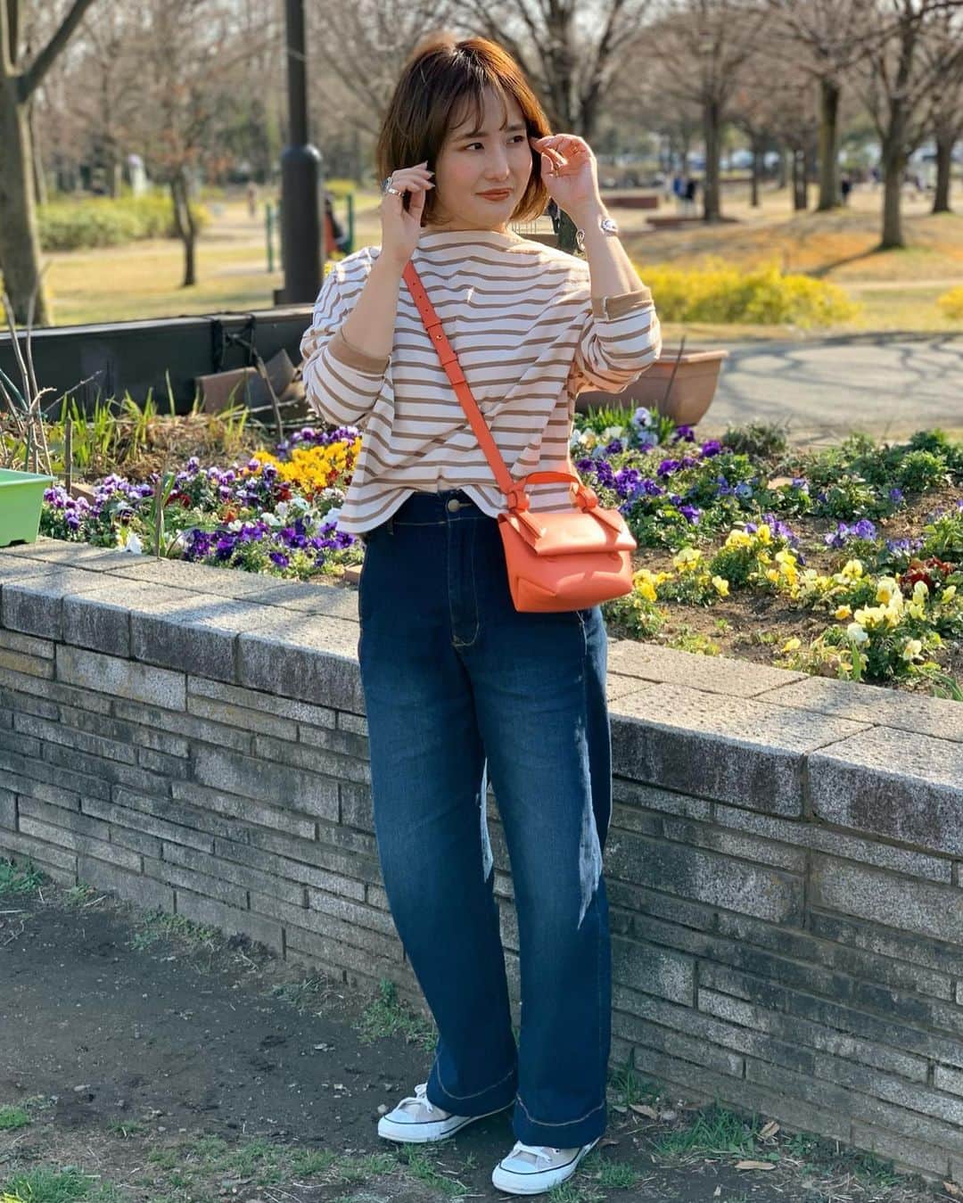 宮崎真梨子さんのインスタグラム写真 - (宮崎真梨子Instagram)「‥ いつかのお洋服♡ ずっと気になっていたカーブワイドパンツを【神戸レタス(@kobe_lettuce )】でGET。シルエット綺麗だし、生地もストレッチ効いてて履きやすい。公園に行く時に重宝しそう♡ ∵ ∵ #kobelettuce #神戸レタス #いつコ#ママコーデ #ママファッション #大人ファッション #30代コーデ #アラフォーコーデ #大人可愛い #ミヤマリ #vocest #vocemagazine #美容ブロガー #インフルエンサー #超未熟児ママ #ママ #男の子ママ #mamagirl #おしゃれさんと繋がりたい #男の子ママと繋がりたい　 #ボトムス (M2759) #カーブパンツ #カーブワイドパンツ #神戸レタス購入品」3月8日 19時30分 - miyamari92