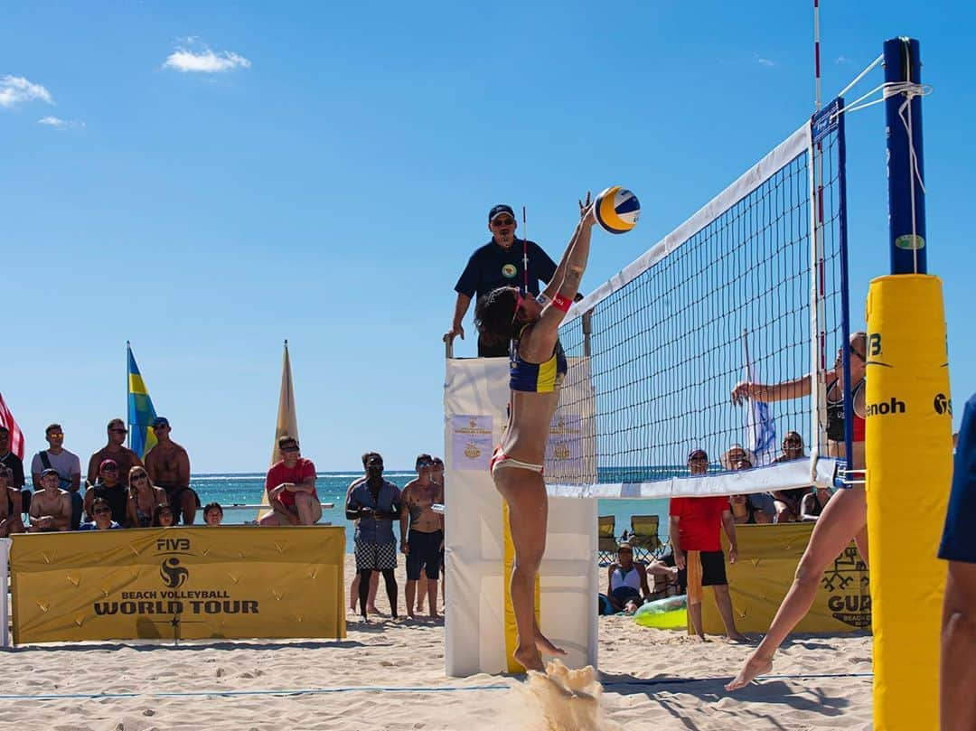 橋本涼加さんのインスタグラム写真 - (橋本涼加Instagram)「🧜‍♀️ We finished our first job as a team at the best location👐🏽 Think for the next match! Thank you, Guam🤙🏽 #fivb #worldtour #1star #Guam #japan #toyota #beachvolley  3位にて終了しました🥉 Live配信を見て下さった方、 メッセージを下さった皆様、 応援ありがとうございました😊 なかなかお返事できませんが全部見てます！ 次はオーストラリアにて国予選から🇯🇵 一旦帰国して頭と身体を整理して 次に向けて頑張ります。 あゆさんの笑顔がいつもめっちゃ素敵🥺笑」3月8日 19時32分 - suzukahashimoto