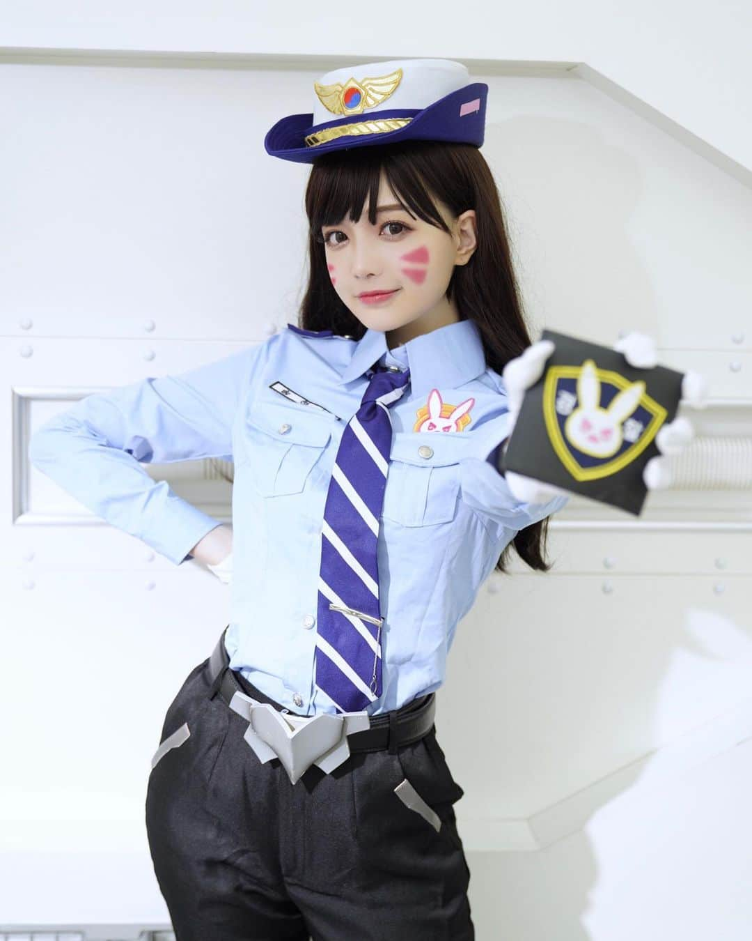 Chikako千佳子さんのインスタグラム写真 - (Chikako千佳子Instagram)「Catch you！👮🏻‍♀️🚨🚔 phx @oozawaryuka  #dvacosplay #dva #overwatch #overwatchcosplay #officerdva #officerdvacosplay #blizzard」3月8日 20時11分 - cindychikako