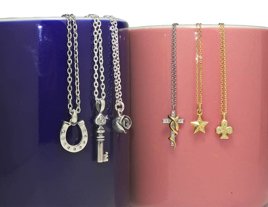プエルタ・デル・ソルさんのインスタグラム写真 - (プエルタ・デル・ソルInstagram)「Necklaces . http://online.puerta-del-sol.jp (From profile) . #PUERTADELSOL #PDS #プエルタ #プエルタデルソル #accessory #accessories #jewelry #ジュエリー #アクセサリー #シルバーアクセ #シルバーアクセサリー #メンズアクセサリー #レディースアクセサリー #リング #ペアリング #指輪 #ブレスレット #バングル #ピアス #イヤーカフ #ネックレス #ペンダント #ペアネックレス #madeinjapan #fashion #tokyo #japan . #Ebisu /03-5789-9470 @puertadelsol_official Twitter : puerta_ebisu . #Shinjuku /03-3352-1111 @puertadelsol_shinjuku Twitter : puerta_shinjuku . #Osaka /06-6136-5345  @puertadelsol_osaka Twitter : puerta_osaka」3月8日 20時34分 - puertadelsol_official