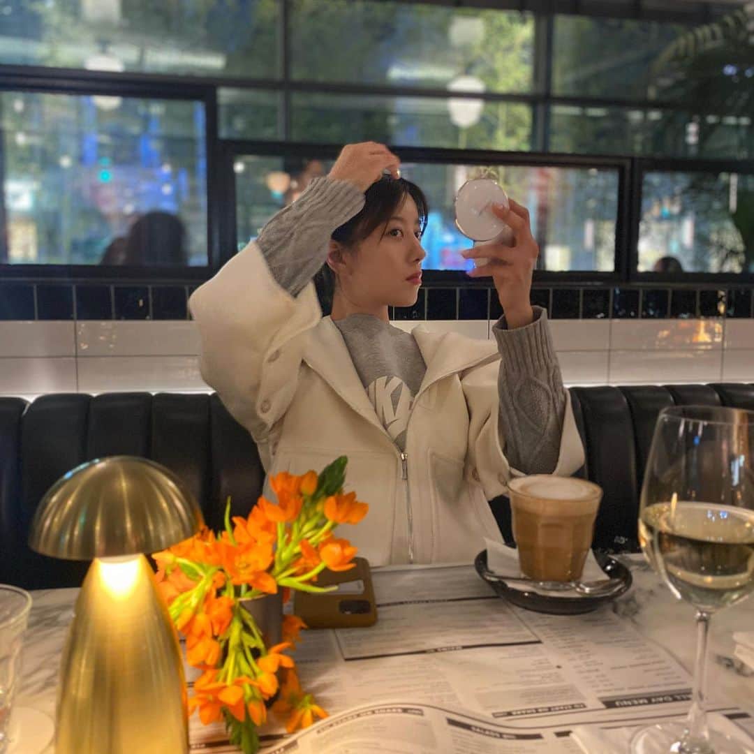 チェ・ユンソのインスタグラム：「쉬는날은 시간이 너무 순삭. 한주도 화이팅💃🏼」