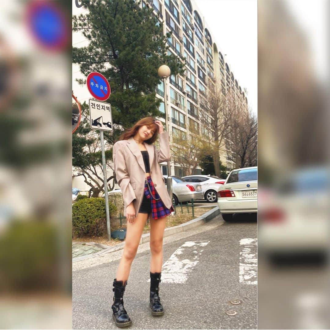 ヘジョンのインスタグラム：「잘해보자 서영아❤️ #아는건별로없지만가족입니다」