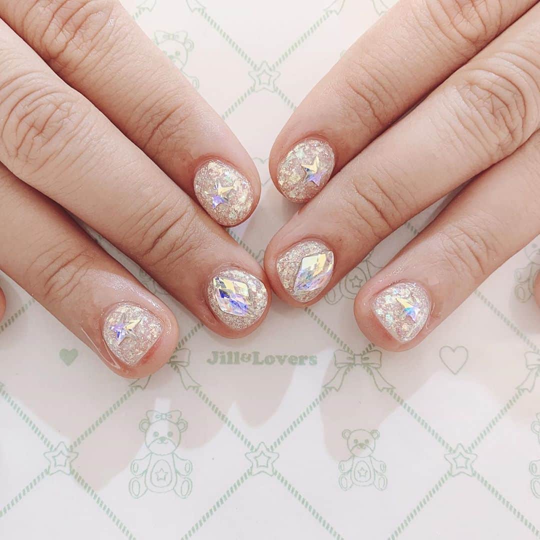 Jill&Loversのインスタグラム：「@hanadayo0903 ちゃん💖  #jillandlovers #nail #nailart #paragel #gelneil#gel #ネイル #ネイルアート #me #look #love #かわいい」