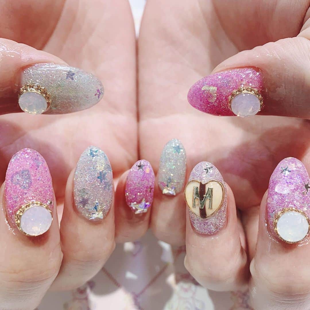 Jill&Loversのインスタグラム：「⭐️ #jillandlovers #nail #nailart #paragel #gelneil#gel #ネイル #ネイルアート #me #look #love #かわいい」