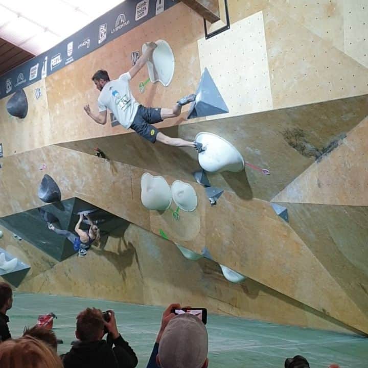 イェルネイ・クルーダーのインスタグラム：「5th finals in a row for me at Studio bloc masters 🤩. 🎥: @julijakruder  @scarpaspa @ocun.climbing @vibram @snowmonkeyflask @sloveniaclimbing」