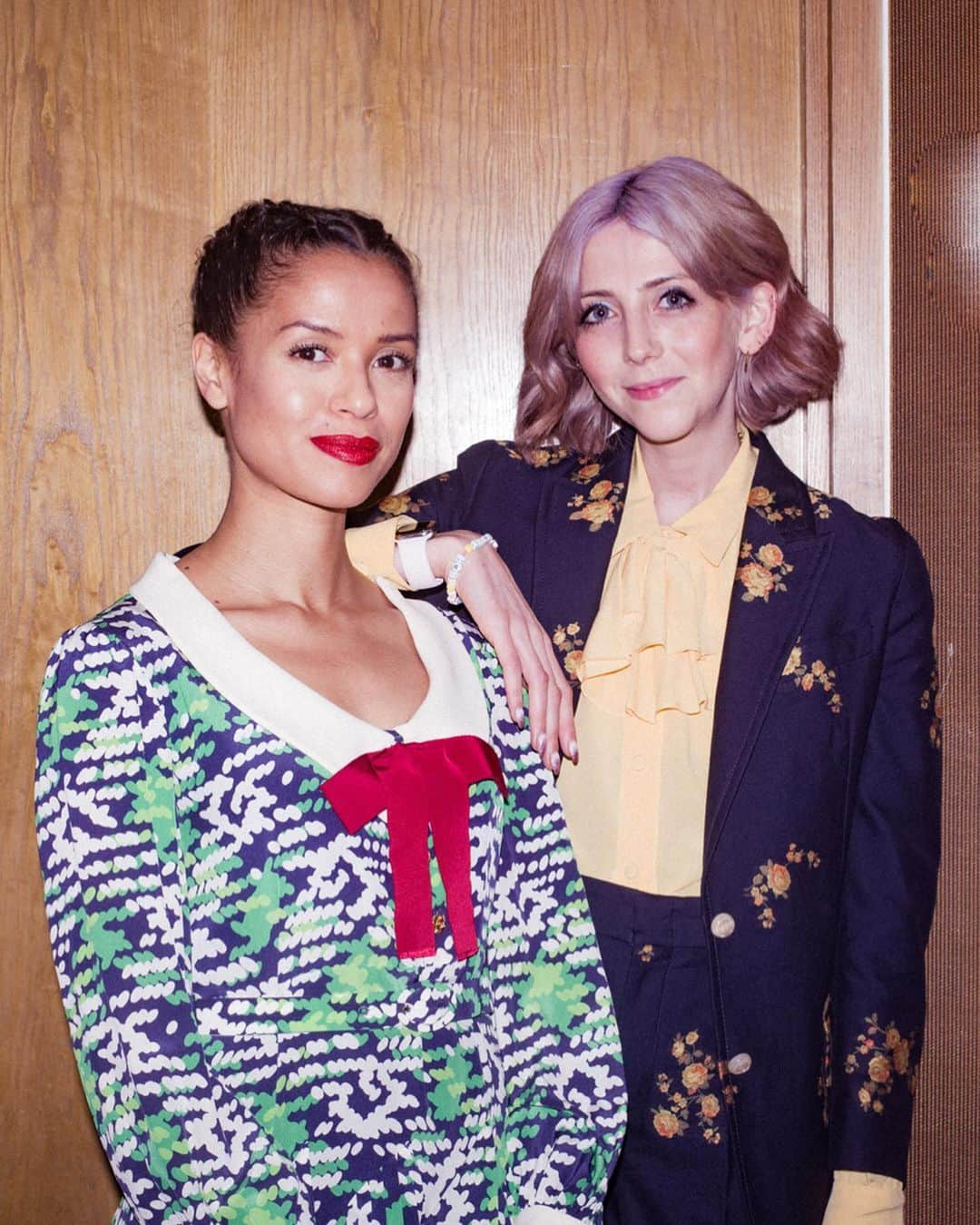 グッチさんのインスタグラム写真 - (グッチInstagram)「Together in a special #GucciPodcast episode for International Women’s Day and Women’s History Month, actress @gugumbatharaw and writer and activist Scarlett Curtis @scarcurtis discuss feminism and provoking conversation about gender equality. Hear them on the new episode of #GucciPodcast through link in bio. #InternationalWomensDay #WomensHistoryMonth @alessandro_michele #AlessandroMichele #IWD2020 Photos by @stephaniesiansmith」3月8日 22時26分 - gucci