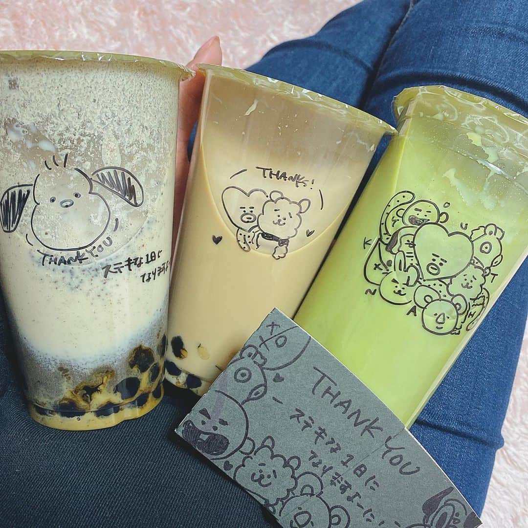 百瀬ひとみのインスタグラム：「妹がタピオカ屋さんのバイトしてるから くれた＼＼\\ꐕ ꐕ ꐕ//／／ #タピオカ #オレオ #妹が書いたらしい #休演中で実家引きこもりなう」