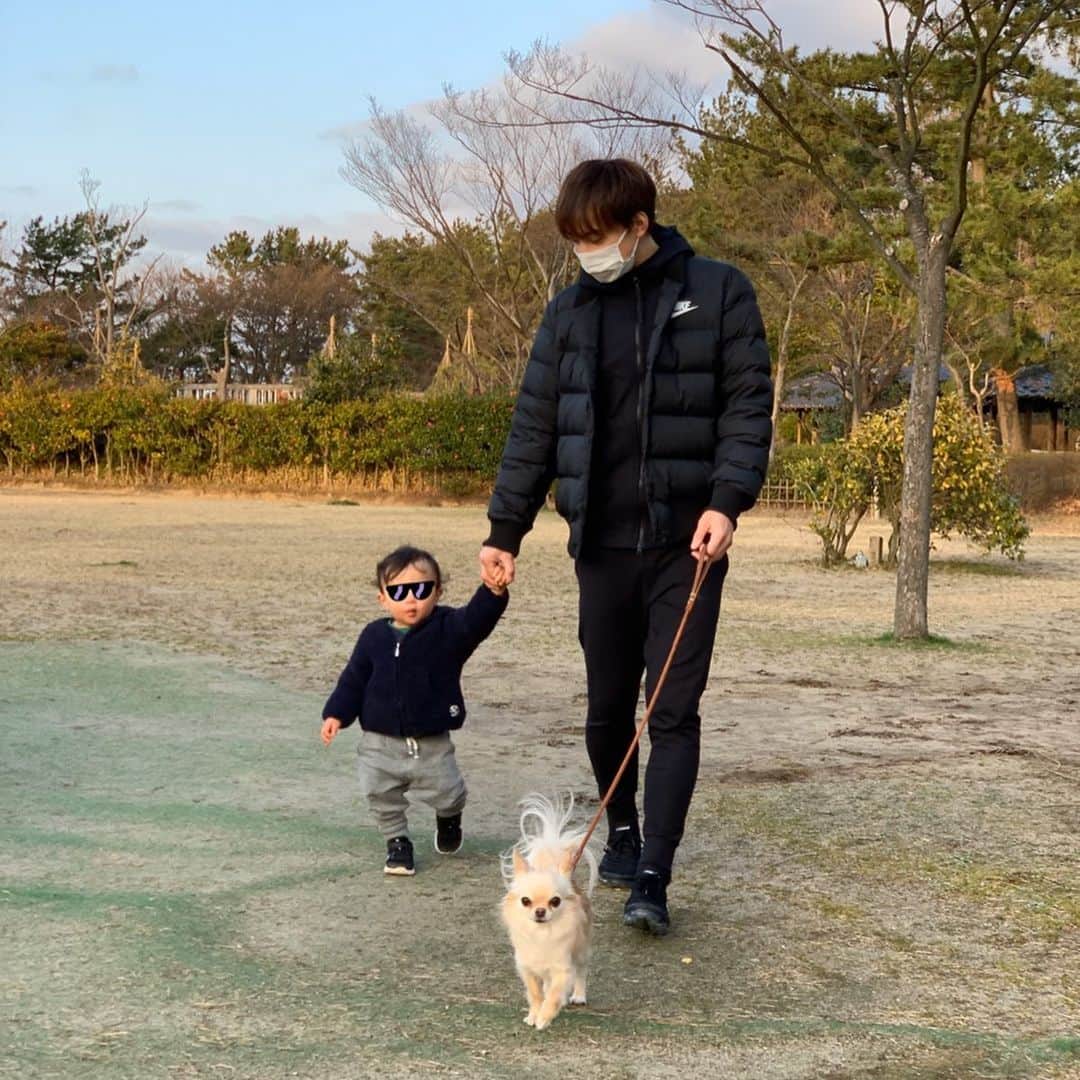 五十嵐圭さんのインスタグラム写真 - (五十嵐圭Instagram)「家族で公園へ。 #鳥屋野潟公園 #ナナはカメラ目線 #息子を追いかける #自分の走り方に違和感あり」3月8日 22時41分 - keiigarashi_official