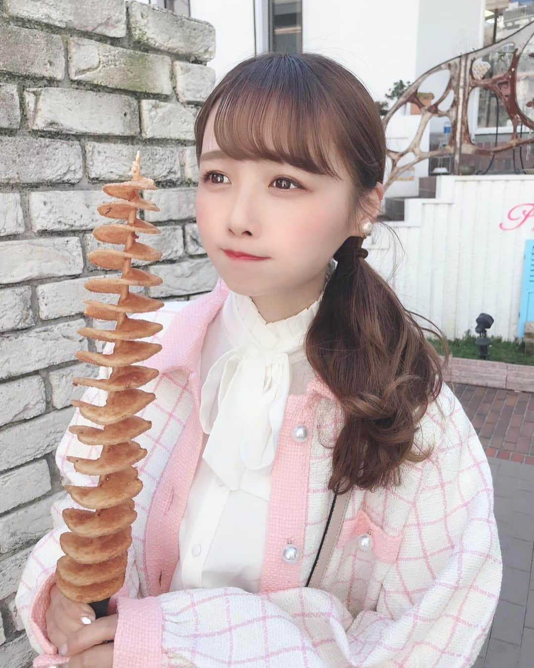 計良日向子（ひなひ）さんのインスタグラム写真 - (計良日向子（ひなひ）Instagram)「. . おっきいポテトフライ食べた☺️ 美味しかった(*´ω｀*)❣️ . . . 👗カーディガン　@pinkbunnys.official . 👗ブラウス　@emiriawiz_official . . . . #原宿カフェ #原宿グルメ #原宿 #表参道カフェ #表参道グルメ #私服 #coordinate #emiriawiz #ビジョビ #グルジョ #love #instagood」3月8日 22時45分 - kerahinako1105