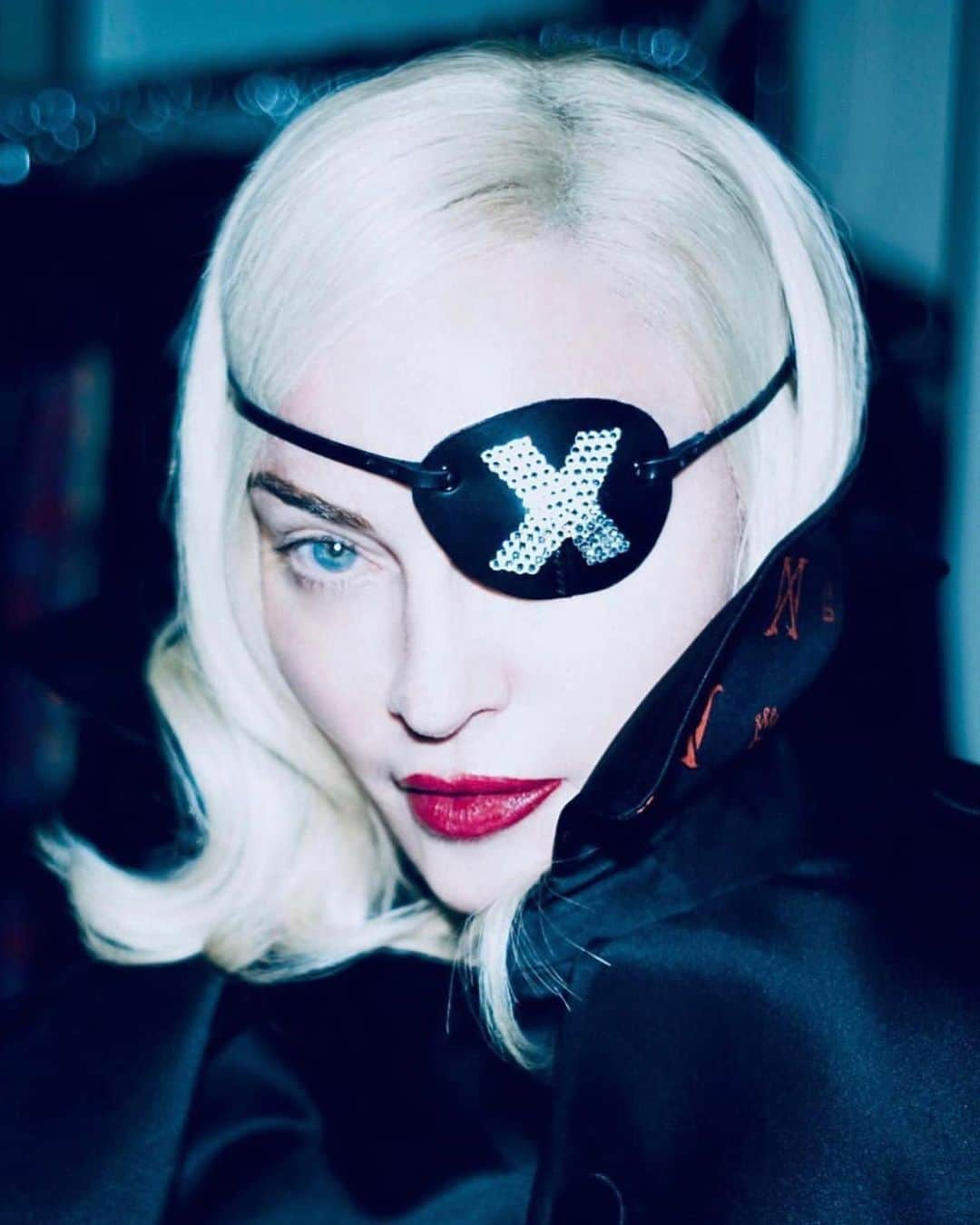 マドンナさんのインスタグラム写真 - (マドンナInstagram)「Happy International Women’s Day...............Not Anybody’s. Bitch!!! ❌. #womensday #madamextheatre」3月8日 22時54分 - madonna