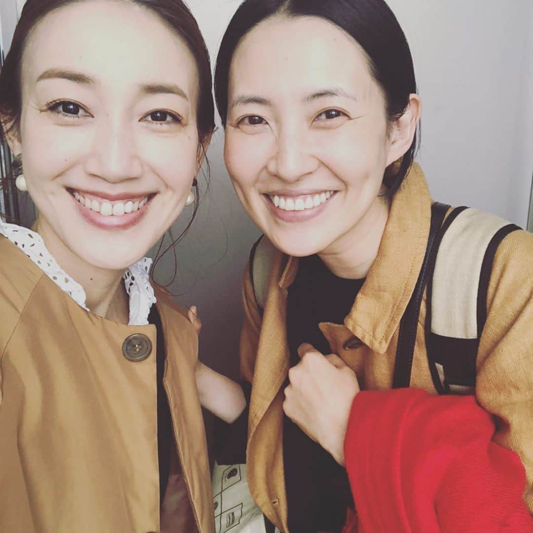 浜島直子さんのインスタグラム写真 - (浜島直子Instagram)「仕事で神戸へ。 今日は入りだけだったので、早めに行って美和子とランチ✨ 久しぶりに会えて、嬉しい嬉しい嬉しい❣️ ・ #朝起きたら #美和子の顔になってないかなぁ #なってないよなぁ #なってたらいいなぁ #❤️」3月9日 0時08分 - hamaji_0912