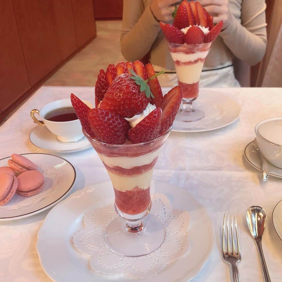 Tomomi Teradaさんのインスタグラム写真 - (Tomomi TeradaInstagram)「Shisedo parlour🍓  大好きなイチゴの季節🥰  #shiseidoparlour」3月9日 2時37分 - tomomi_mermaid