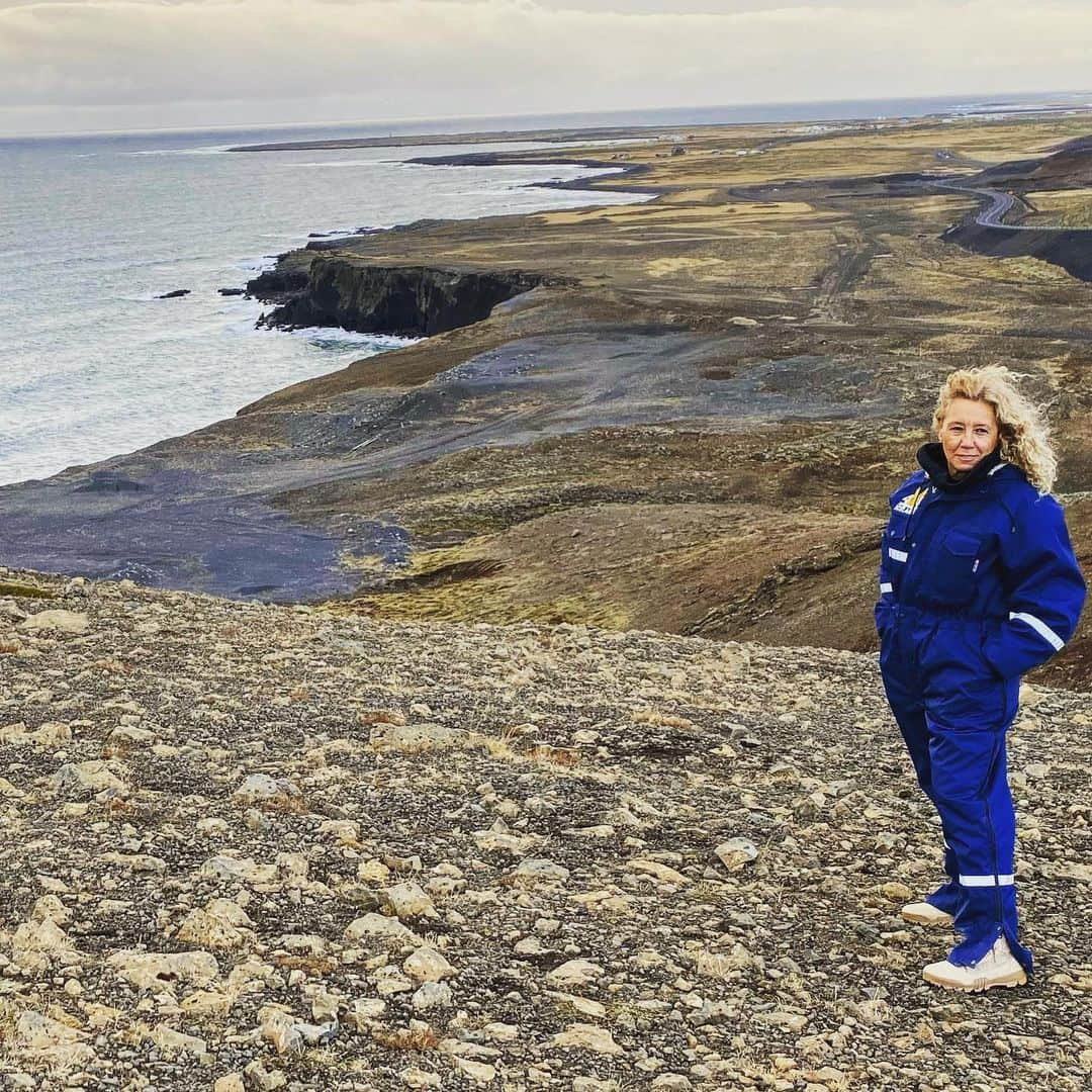 グリゴール・ディミトロフさんのインスタグラム写真 - (グリゴール・ディミトロフInstagram)「A strong woman stands up for herself. A stronger woman stands up for everyone else. Happy international women’s day to all the amazing women in my life and in the world. To the most fearless person I know - mama. Thank you for always holding my hand and never letting go ❤️ #myhero #myinspiration #mymuse」3月9日 13時38分 - grigordimitrov