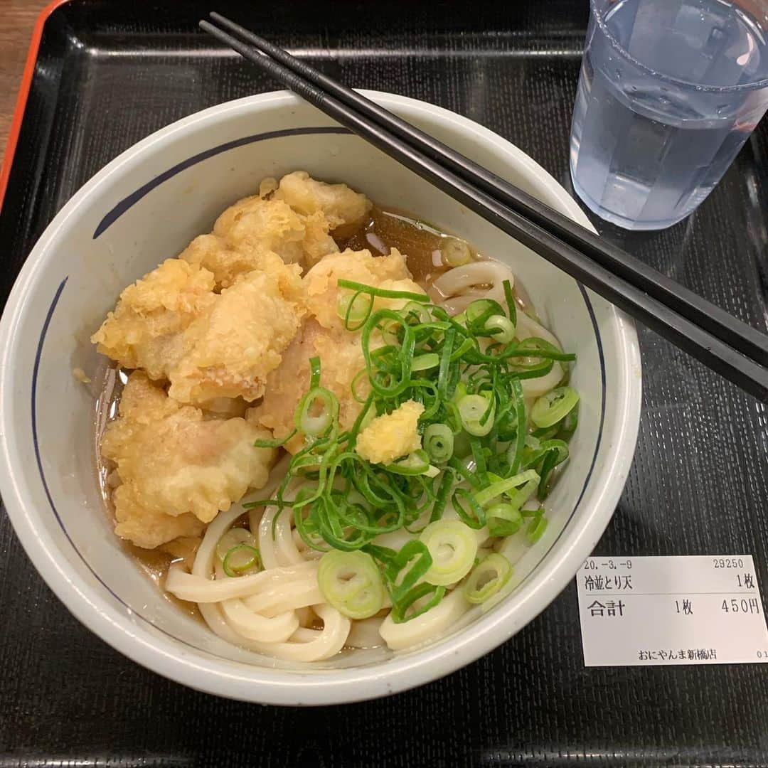 くろさんのインスタグラム写真 - (くろInstagram)「冷並とり天🥢450円 #NoUdonNoLife #udon #冷並とり天 #とり天うどん #とり天ぶっかけ #とり天 #おにやんま #おにやんま新橋店 #麺スタグラム #ワンコインランチ #新橋ランチ」3月9日 12時06分 - m6bmw