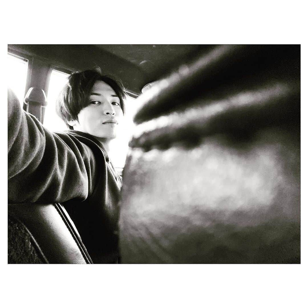 桐山漣さんのインスタグラム写真 - (桐山漣Instagram)「・ おはよう。 今日はゆっくりなんだな」3月9日 12時20分 - renn_kiriyama_official
