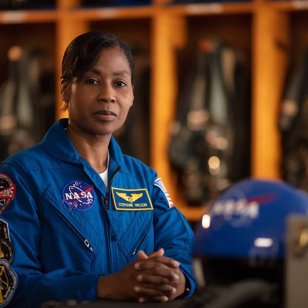 NASAさんのインスタグラム写真 - (NASAInstagram)「Without the women of NASA, space exploration would be just a dream. ⁣✨ ⁣ This #InternationalWomensDay join us in celebrating the women whose grit, ingenuity and talent drives us forward in our mission to boldly expand frontiers in air and space. Thank you for pushing boundaries, serving as role models and shaping space, science and discovery every day! ⁣ ⁣ Image Credit: NASA⁣ ⁣ #Women #NASA #WomensHistoryMonth #RoleModel #Inspirational #Space #Science」3月9日 4時45分 - nasa